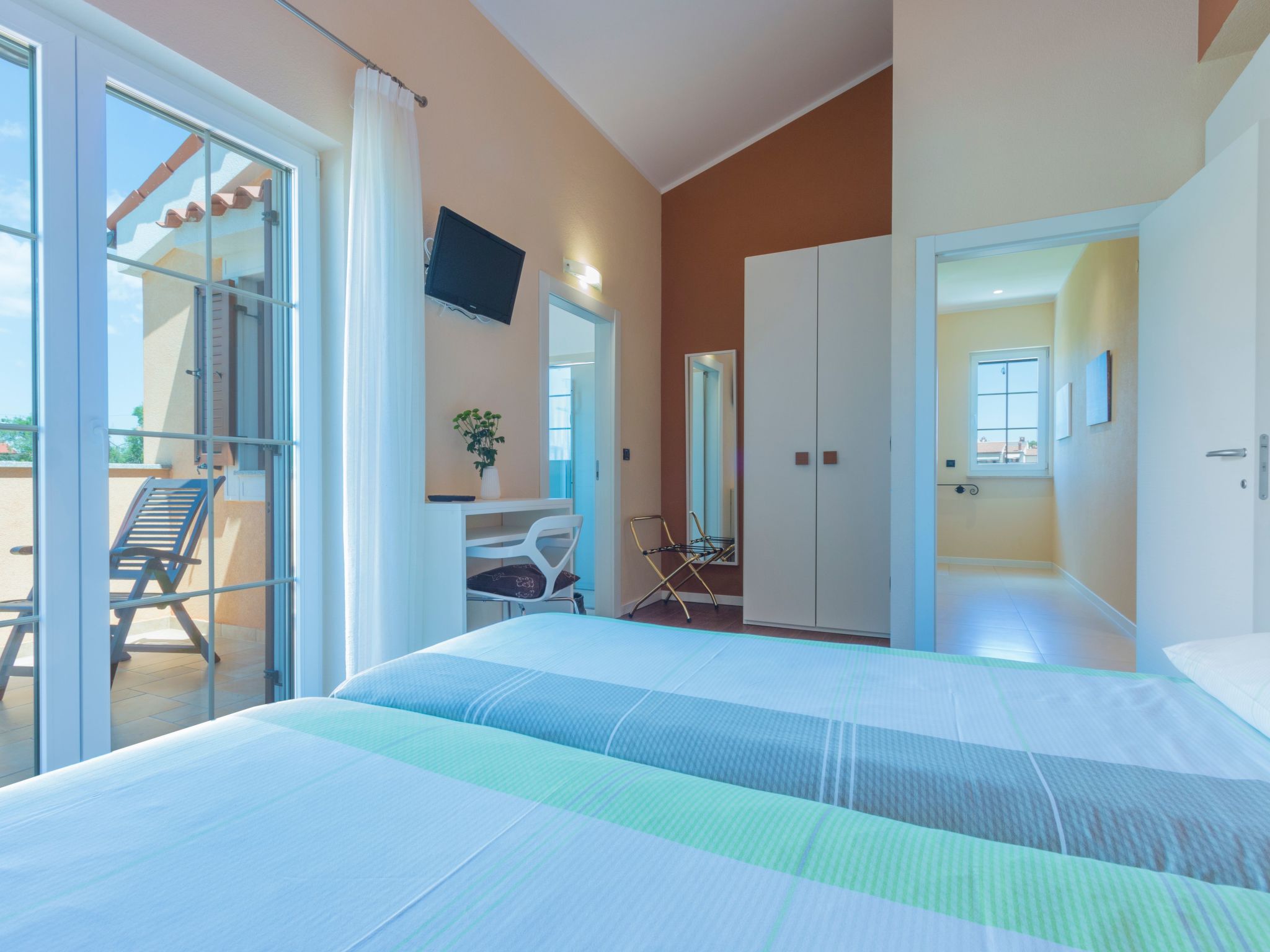 In Pomer mit privatem beheizten Pool und Meerblick-Image-tags.info