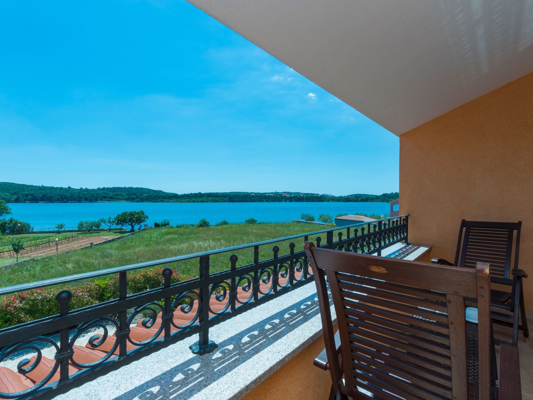 In Pomer mit privatem beheizten Pool und Meerblick-Image-tags.info