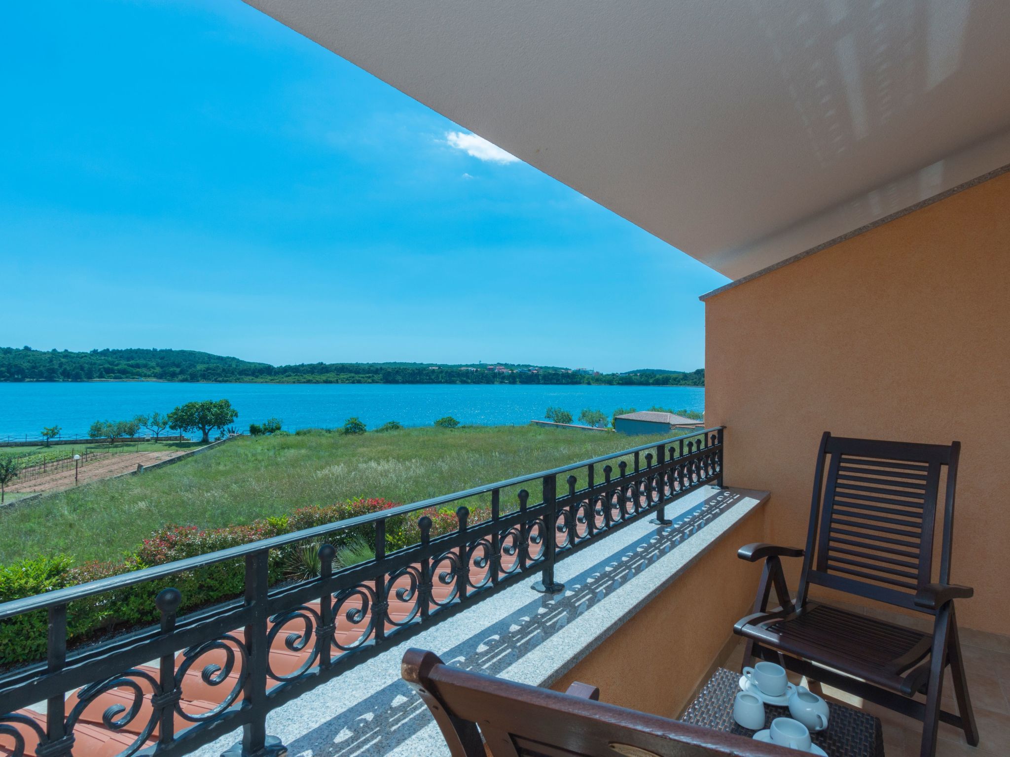 In Pomer mit privatem beheizten Pool und Meerblick-Image-tags.info