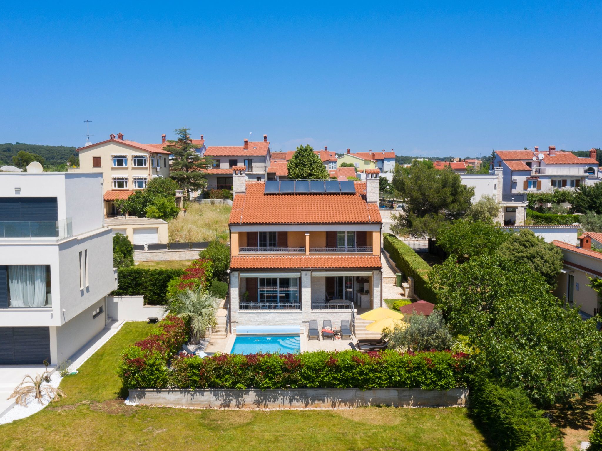 In Pomer mit privatem beheizten Pool und Meerblick-Image-tags.info