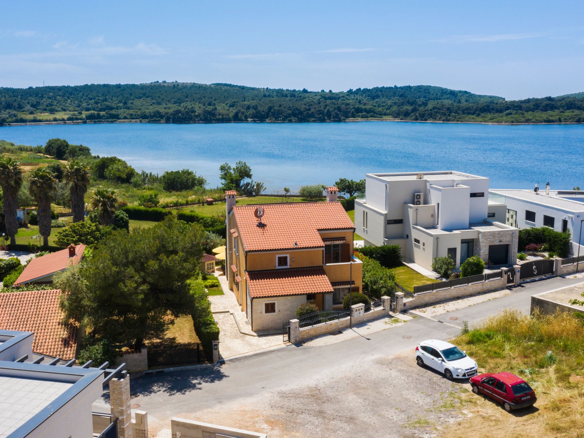 In Pomer mit privatem beheizten Pool und Meerblick-Image-tags.info