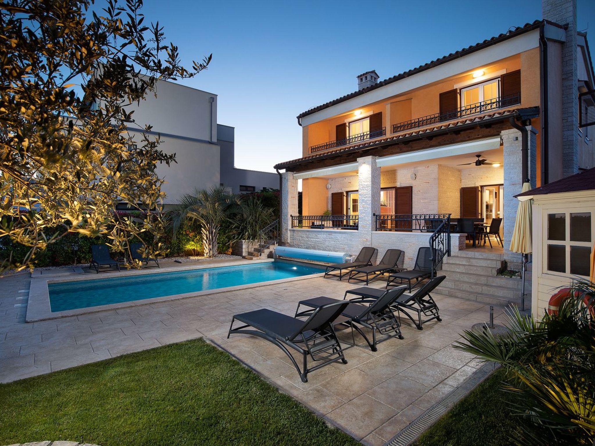 In Pomer mit privatem beheizten Pool und Meerblick-Image-tags.info