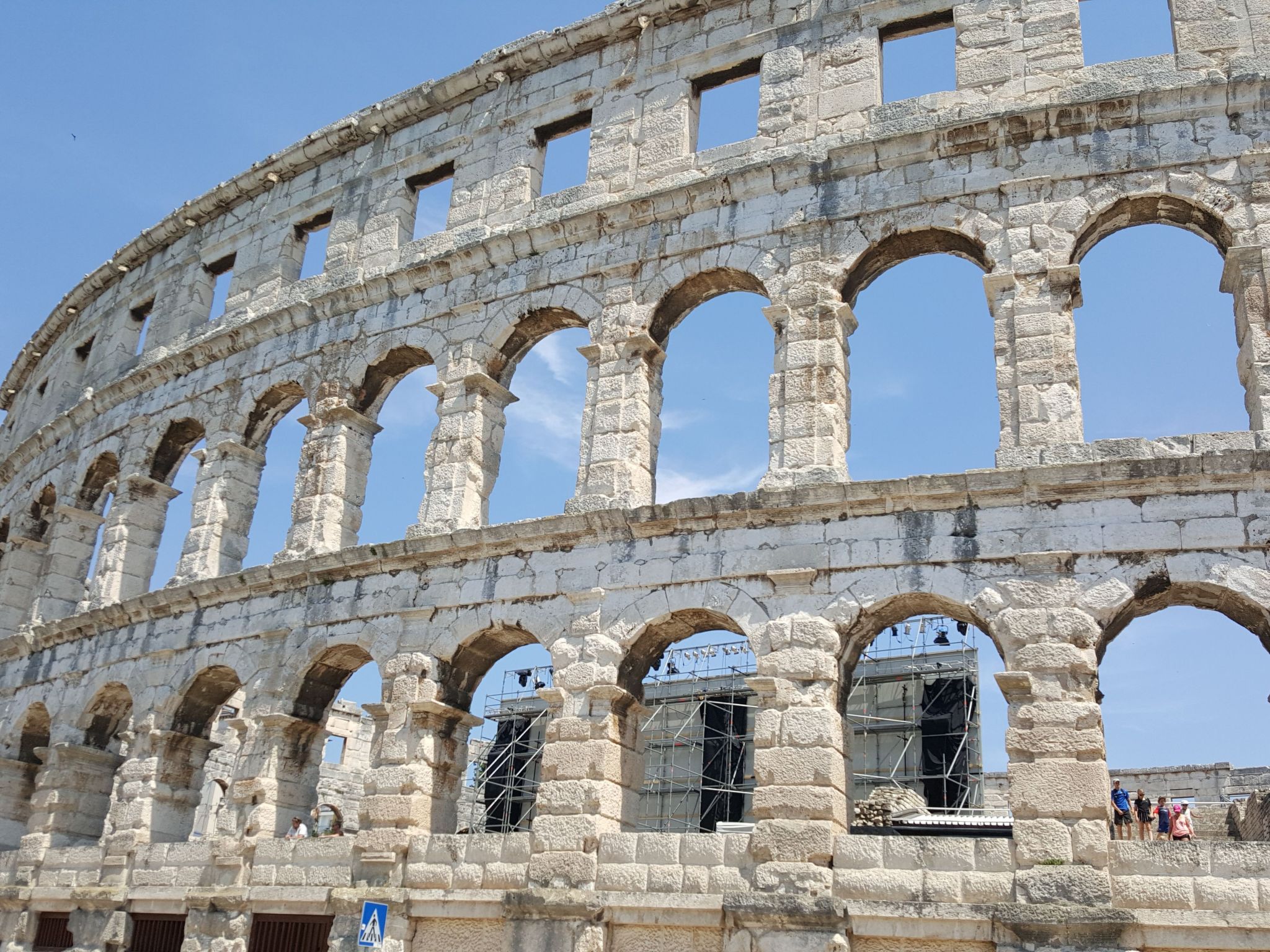 Photo of Große Wohnung in Pješčana Uvala mit Eigenem Balk