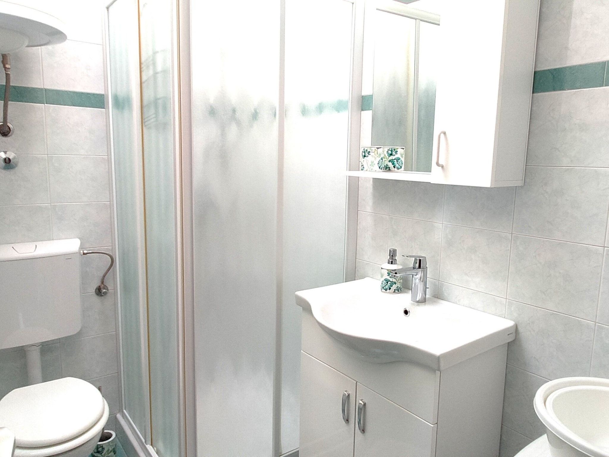 Anwesen "Nina" auf einem eingezäunten Grundstück-Image-tags.info