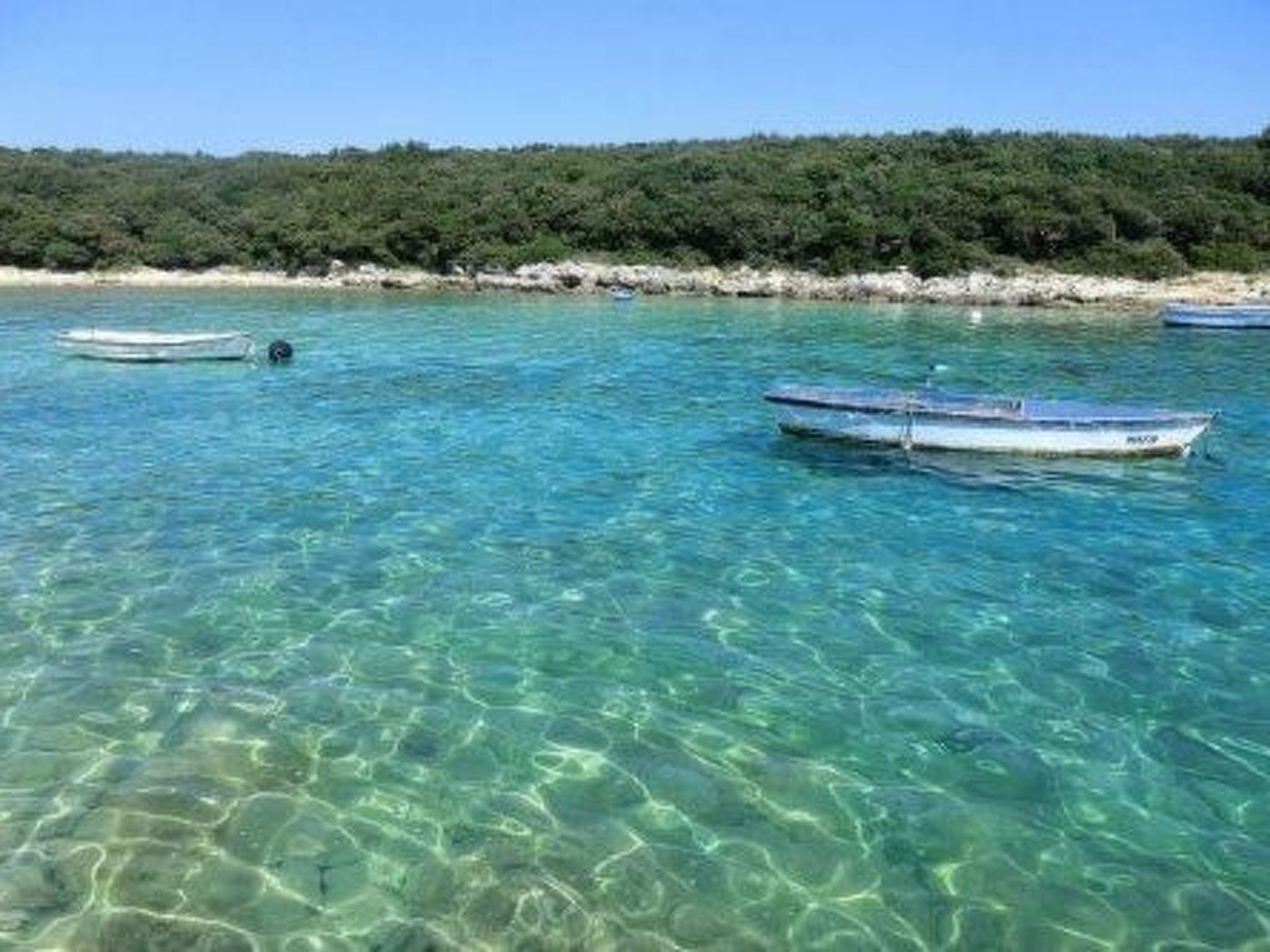 Anwesen "Nina" auf einem eingezäunten Grundstück-Image-tags.info