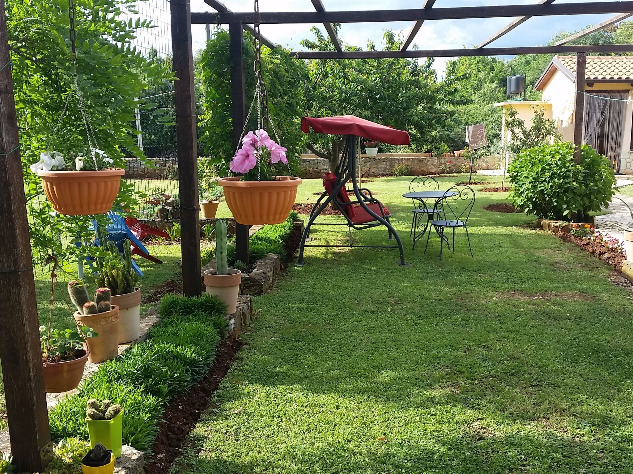 Anwesen "Nina" auf einem eingezäunten Grundstück-Dehors