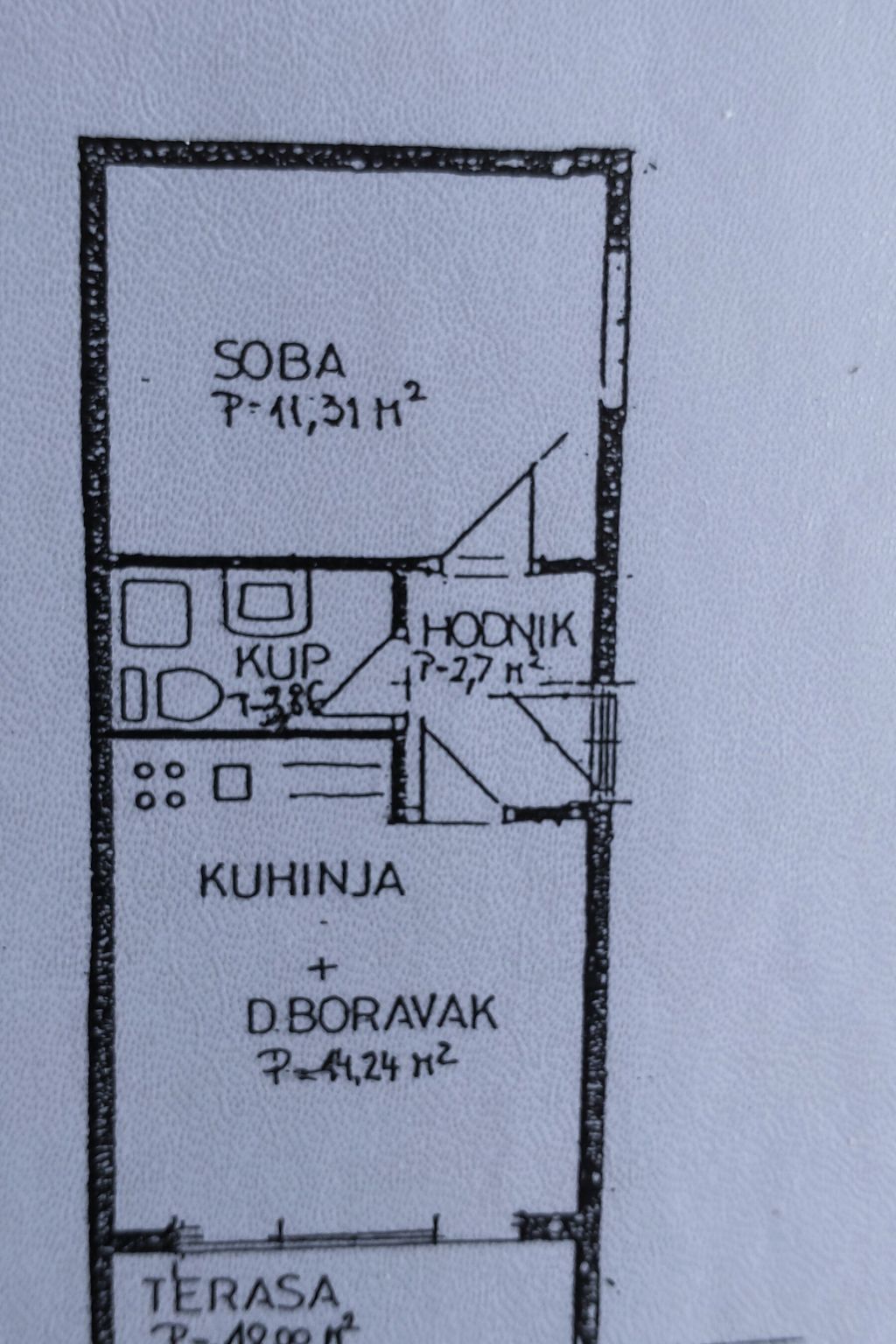 Anwesen "Nina" auf einem eingezäunten Grundstück-Dedans