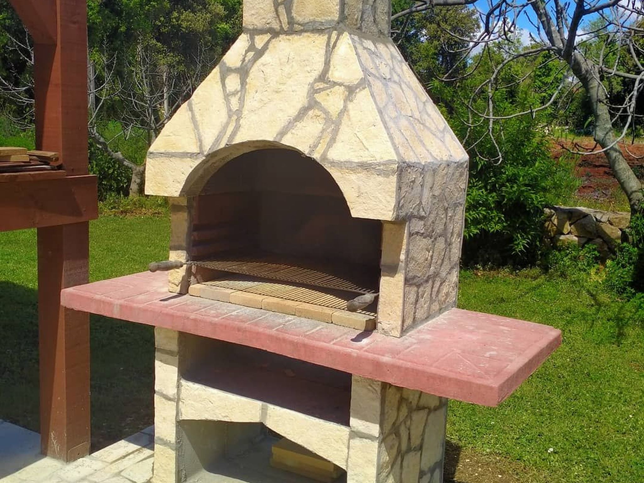 Charmantes Apartment in Šišan mit privatem Parkplatz-Dehors