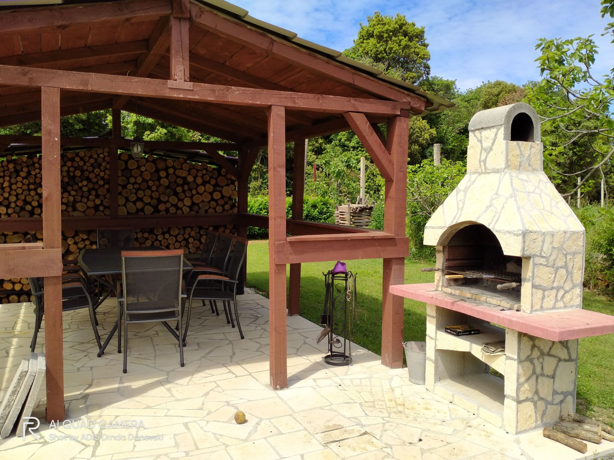 Charmantes Apartment in Šišan mit privatem Parkplatz-Dehors