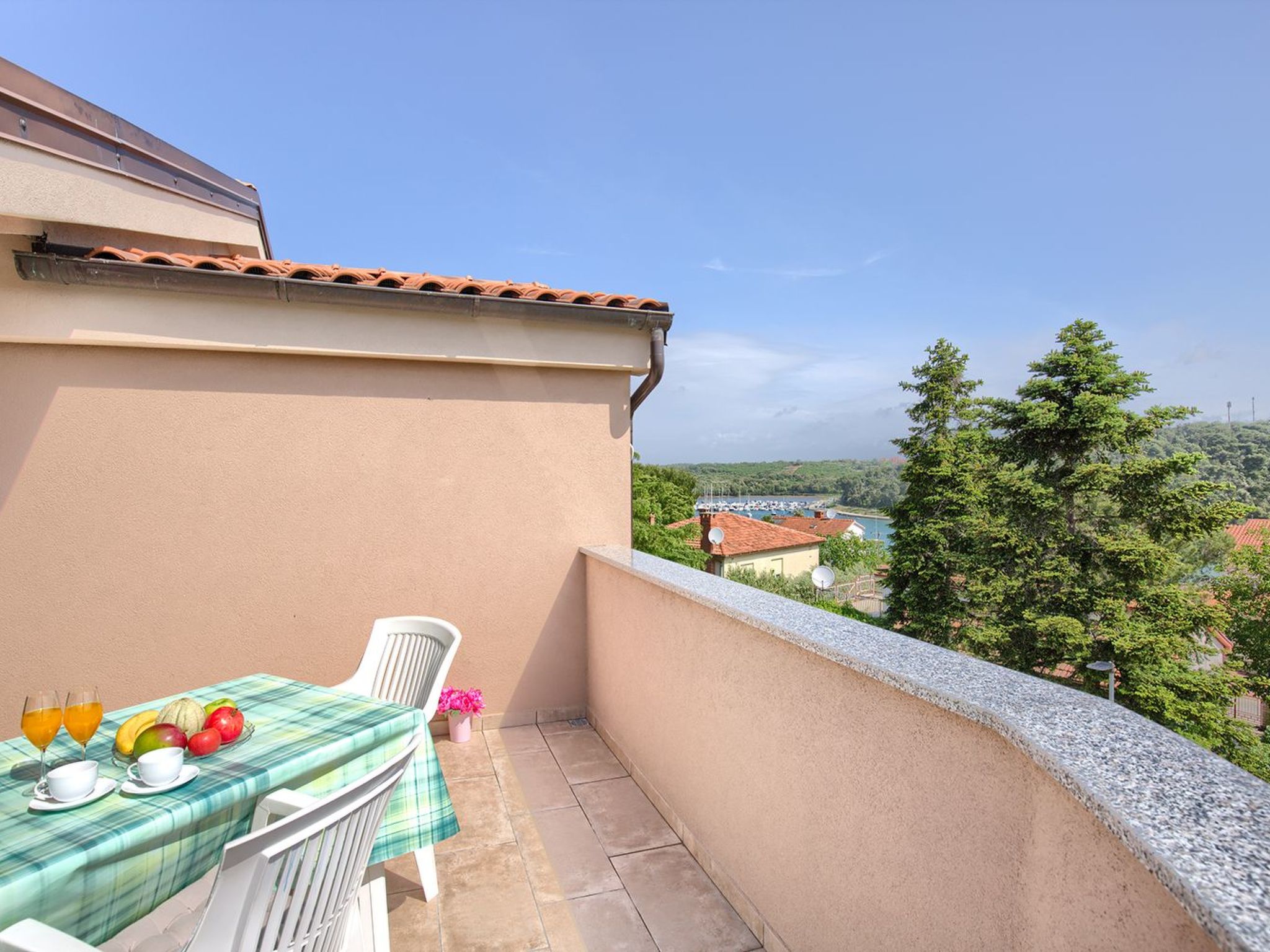 Photo of mit Bootsanleger