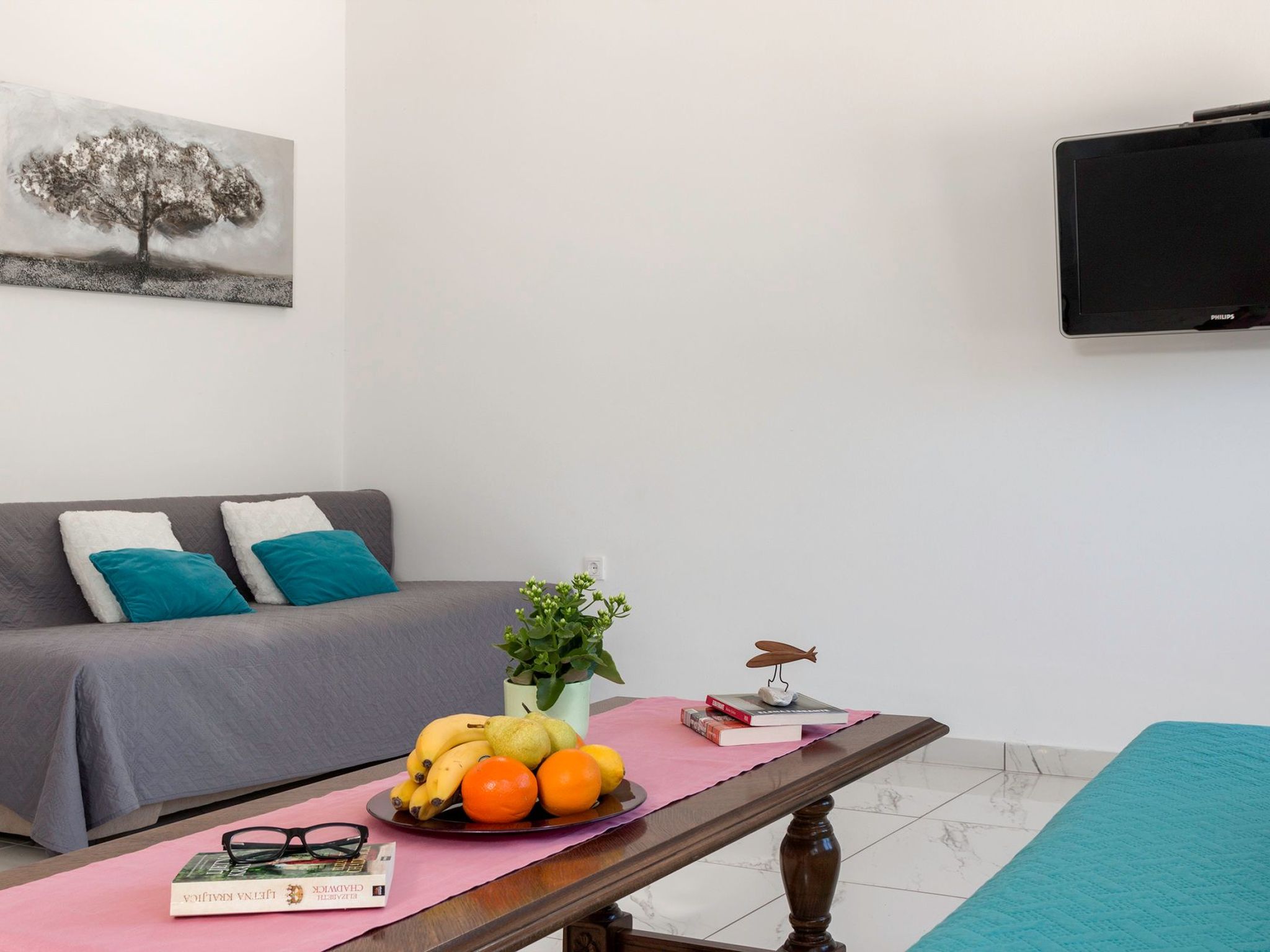 AQUA mit Pool-Dedans