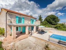 Villa Kristina: Luxe 5-persoons villa met privézwembad vlakbij de zee in Banjole - thumbnail 4