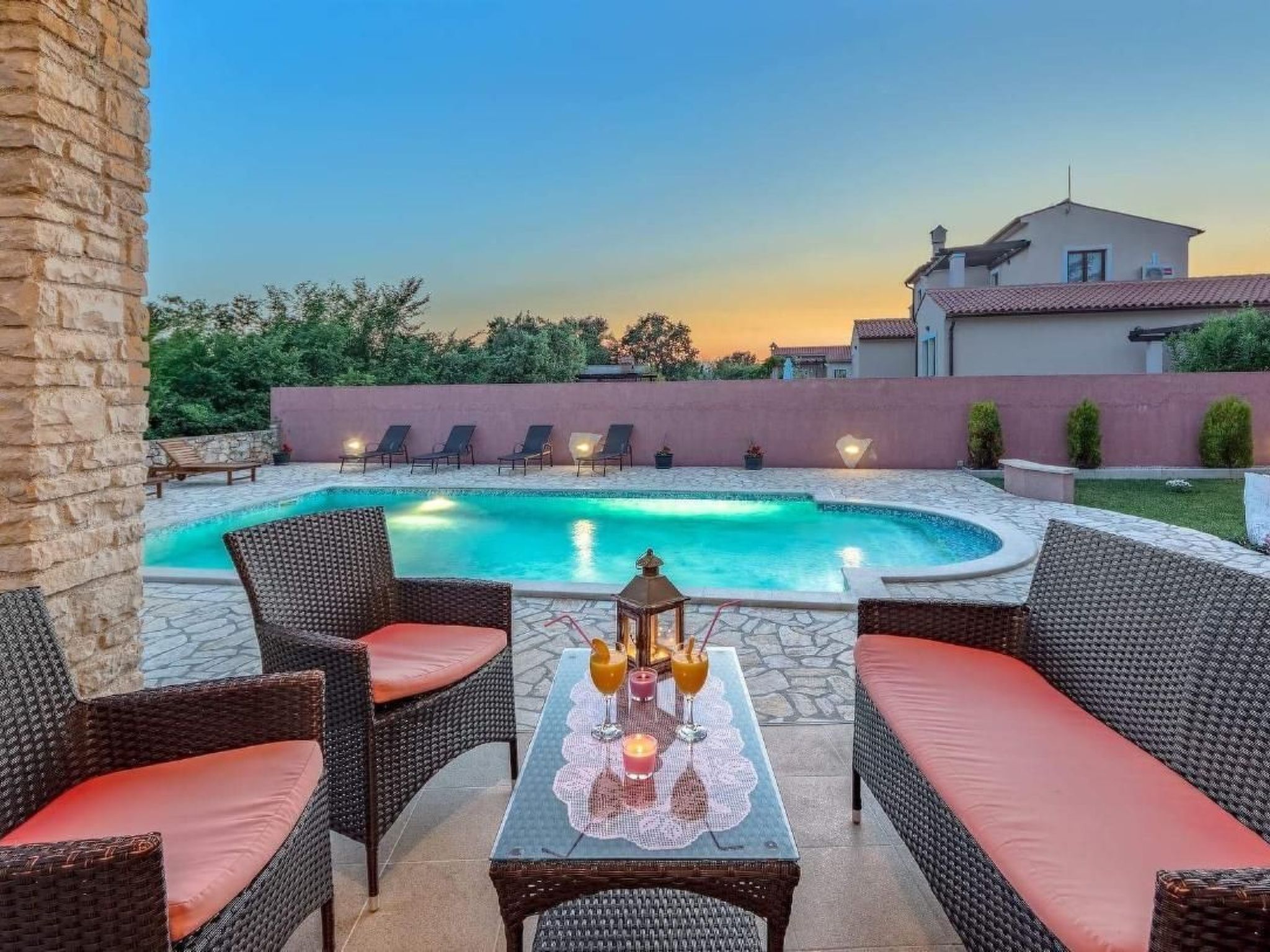 Mit Blick auf das Wasser