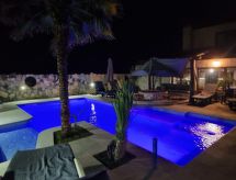 Ruim vakantiehuis voor 8 in Banjole met privézwembad vlakbij zee - thumbnail 2