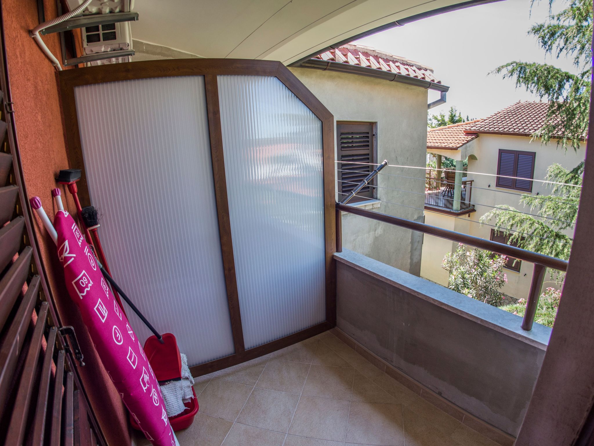 Geräumige Wohnung in der Nähe von Meer und Strand-Inside