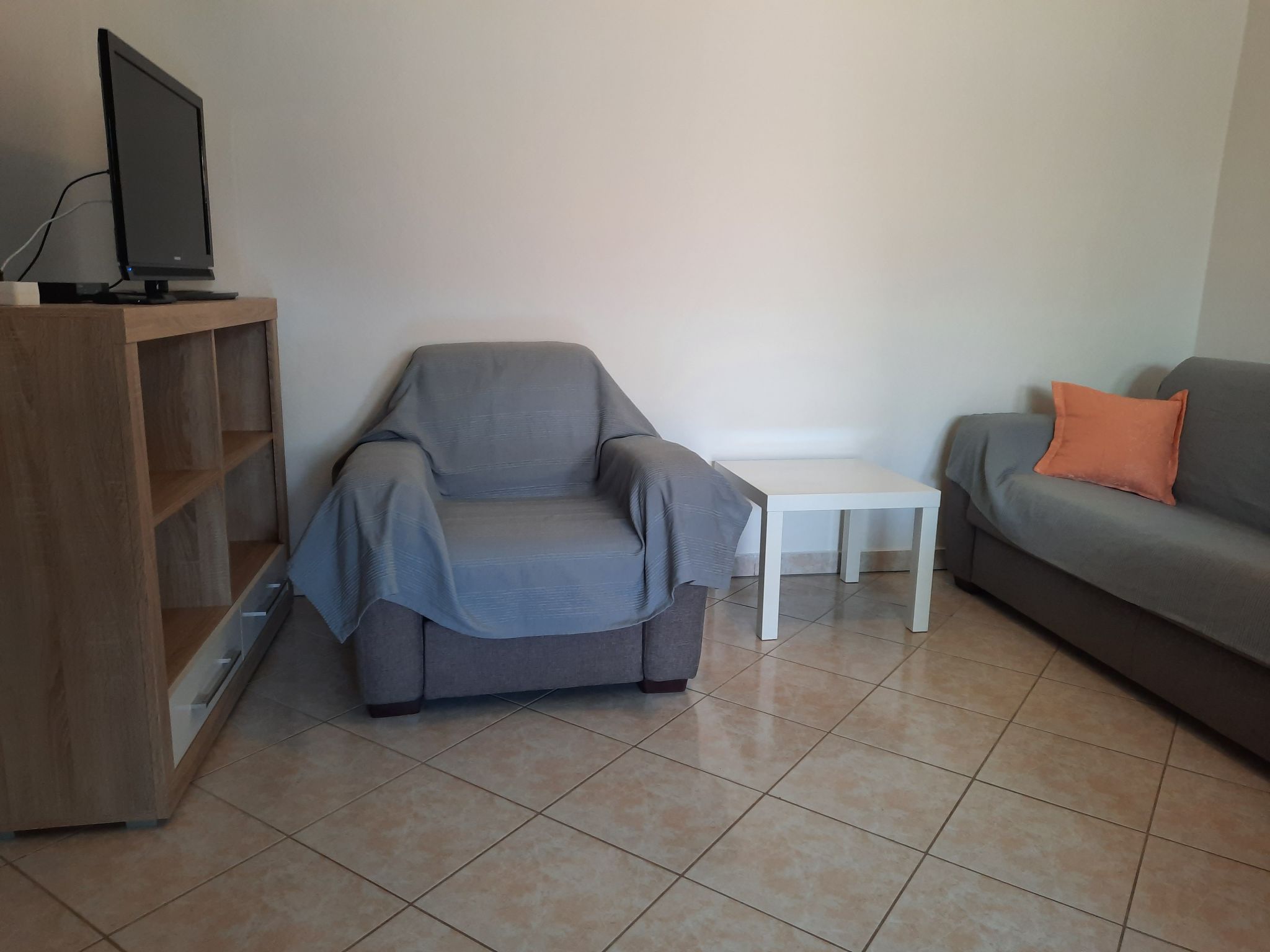 Mit privater Terrasse-Drinnen