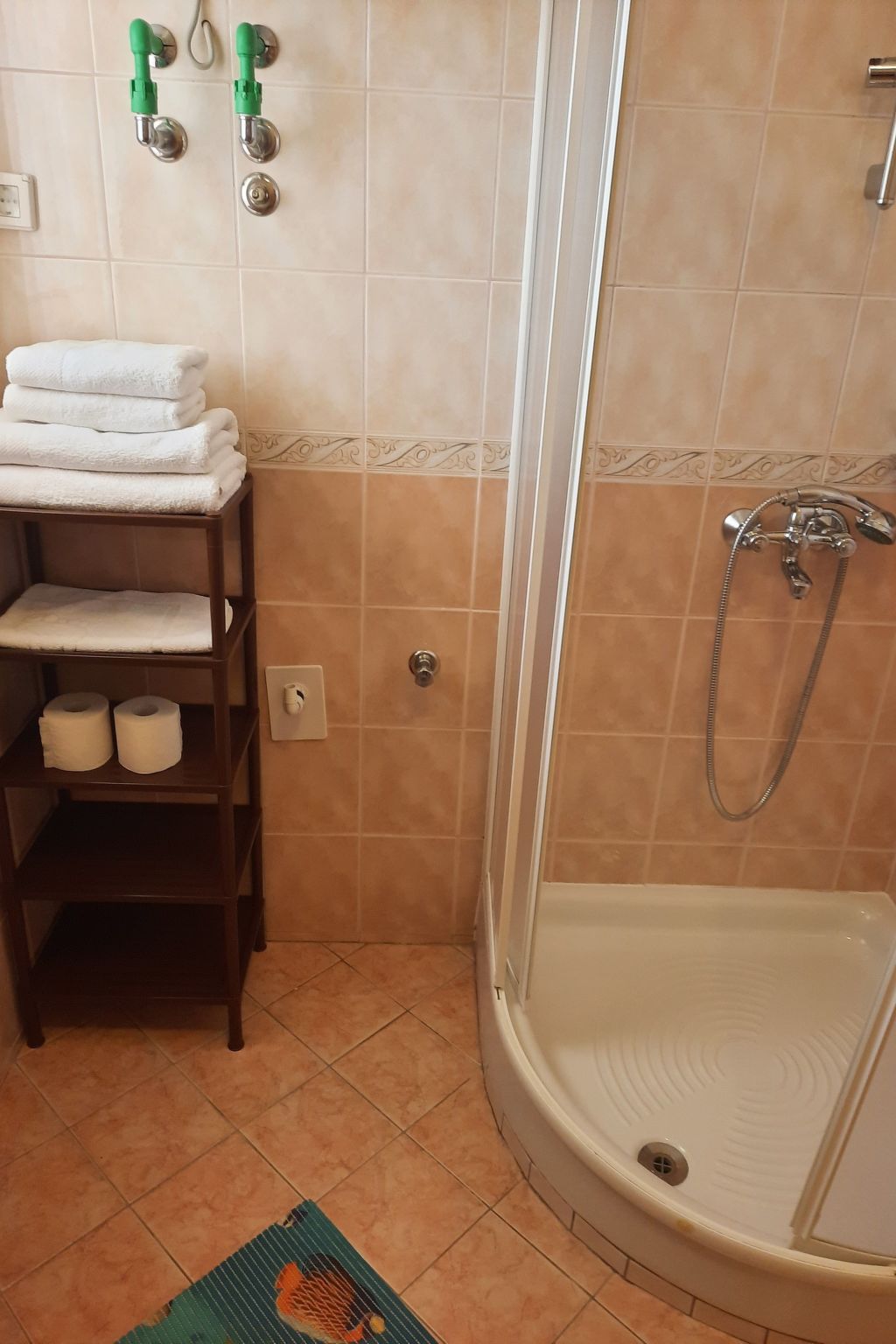 Mit privater Terrasse-Drinnen