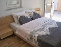 Appartement aan zee in Banjole met panoramisch uitzicht over de Adriatische wateren - thumbnail 1