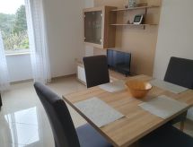 Appartement aan zee in Banjole met panoramisch uitzicht over de Adriatische wateren - thumbnail 3