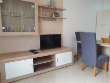 Appartement aan zee in Banjole met panoramisch uitzicht over de Adriatische wateren - thumbnail 4