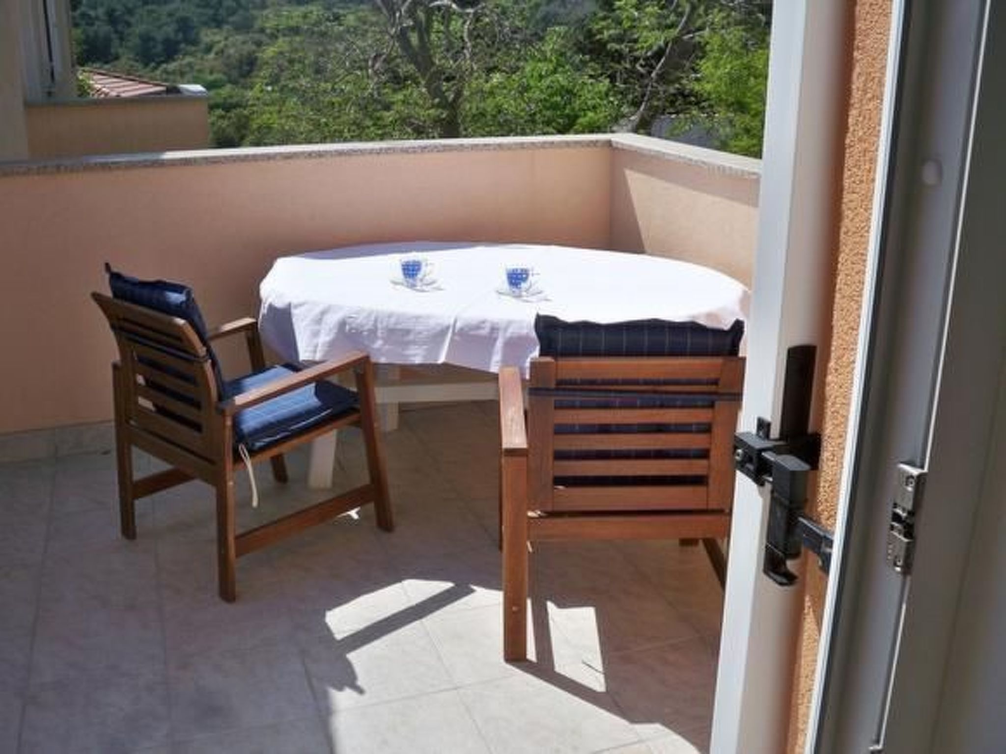 Wohnung mit Blick auf das Wasser-Dedans