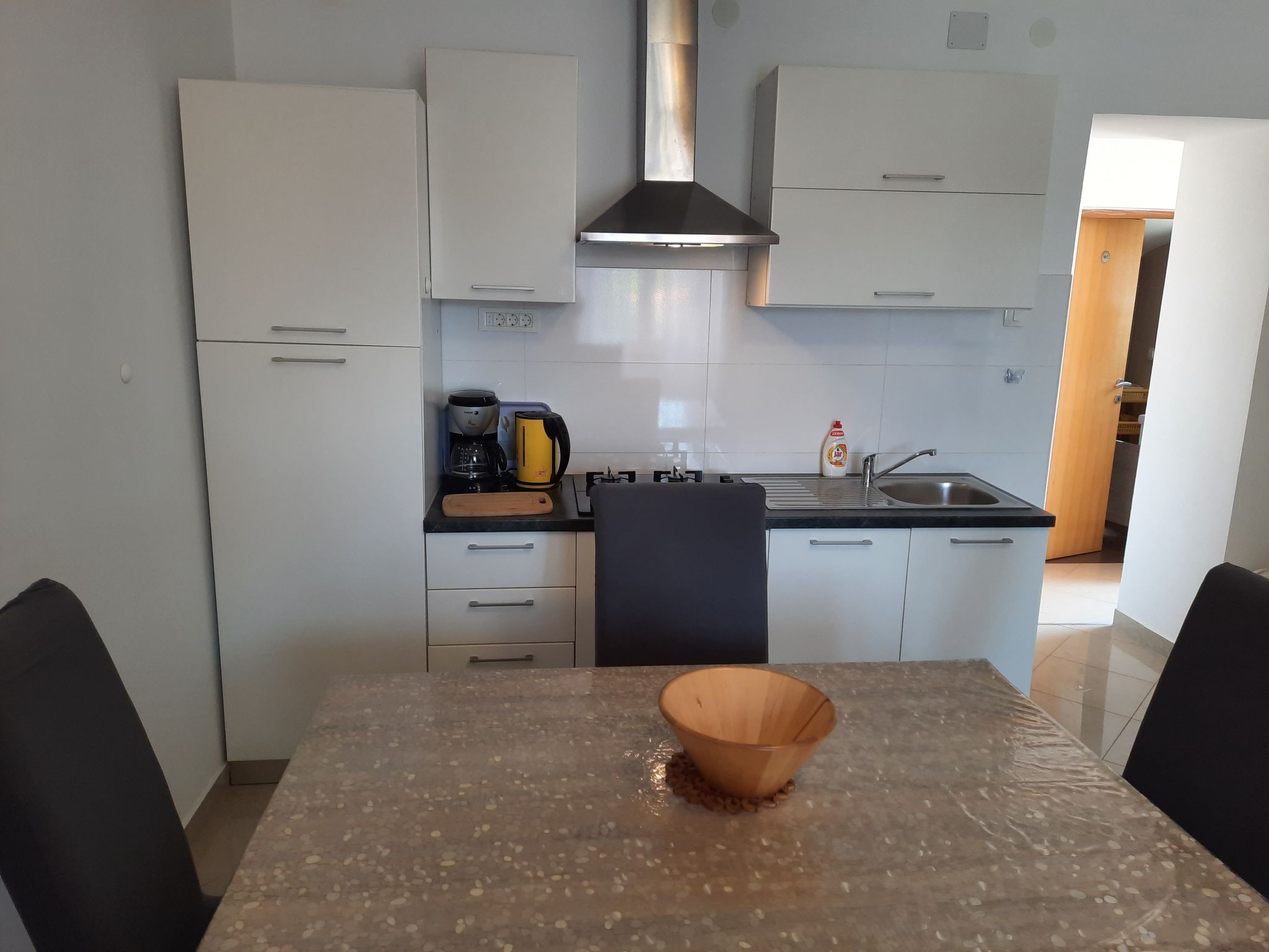 Apartment mit Balkon für zwei bis vier Personen-Drinnen