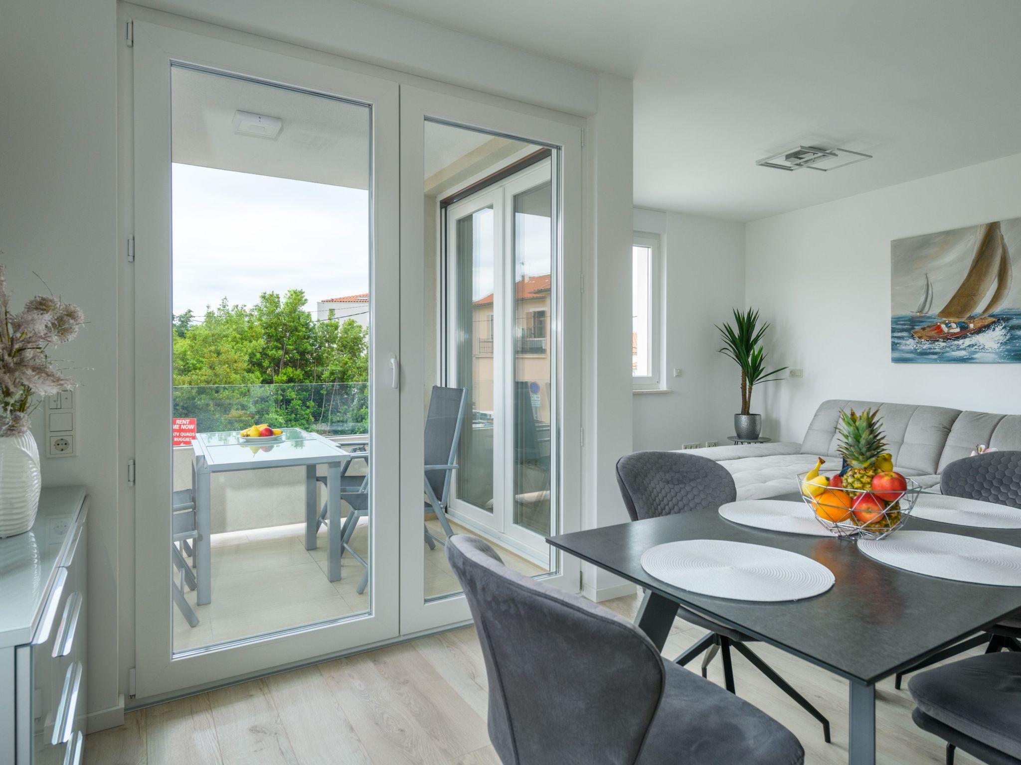 MA Premantura Luxus Apartment Nr. 2 mit Meerblick und Parkplatz für 2+2 Persone-Drinnen