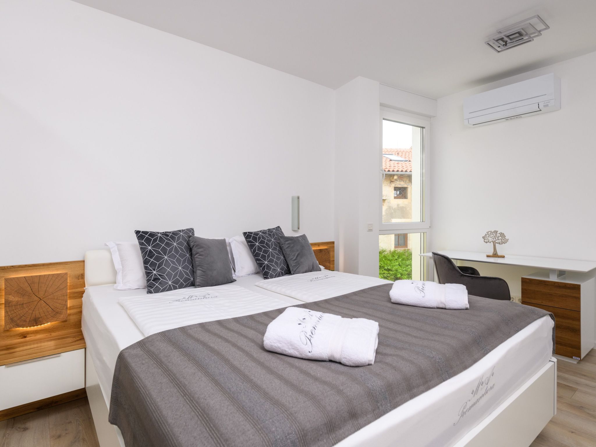 MA Premantura Luxus Apartment Nr. 2 mit Meerblick und Parkplatz für 2+2 Persone-Drinnen