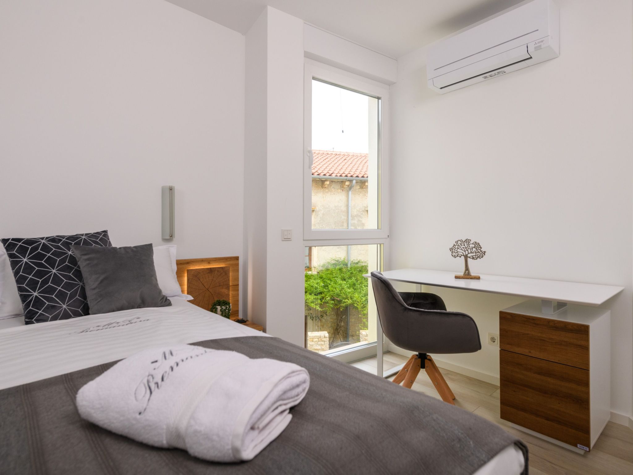 MA Premantura Luxus Apartment Nr. 2 mit Meerblick und Parkplatz für 2+2 Persone-Drinnen