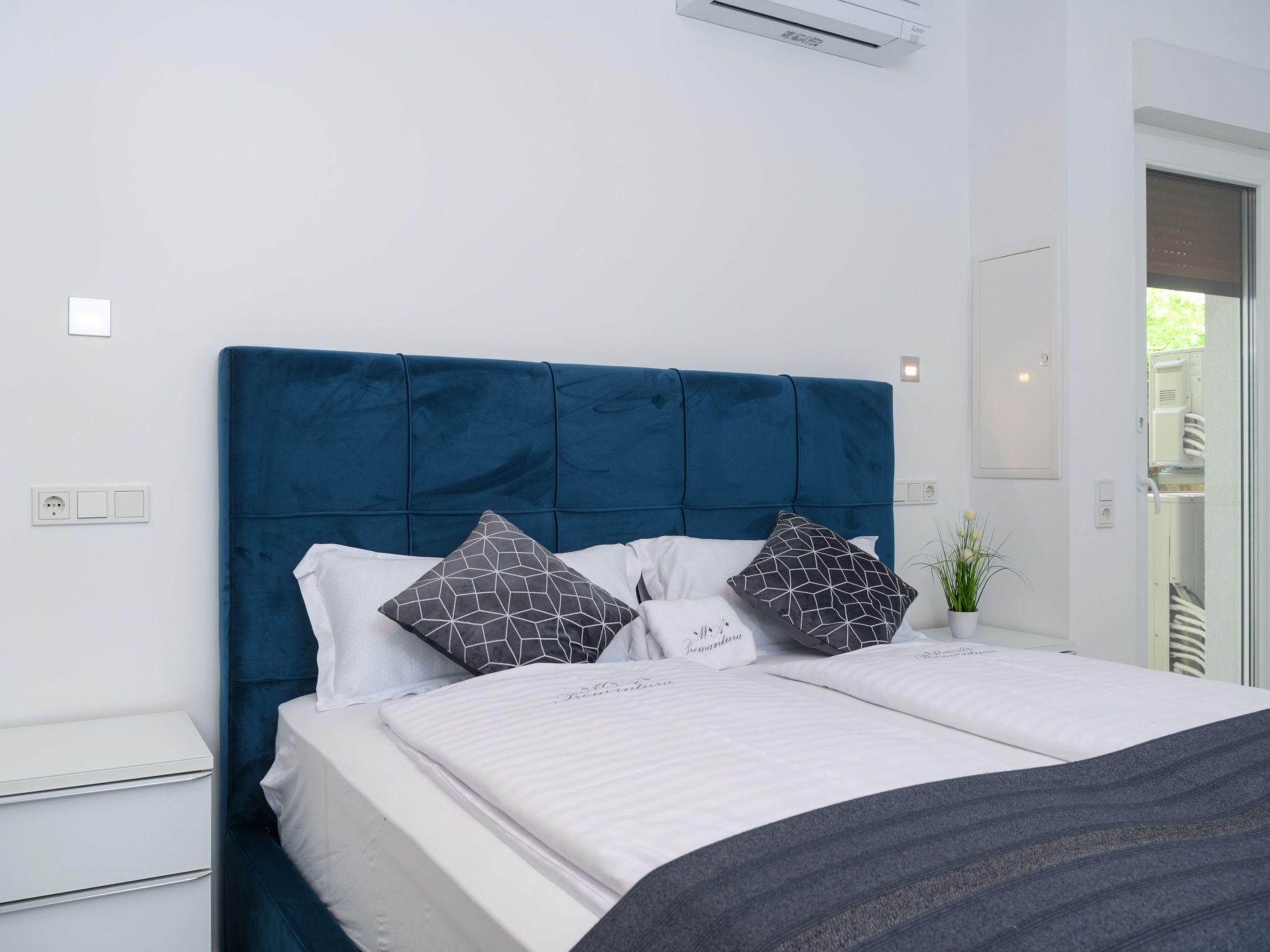 MA Premantura Luxusappartement Nr. 1 mit Terrasse und Parkplatz für 2+2 Persone-Drinnen