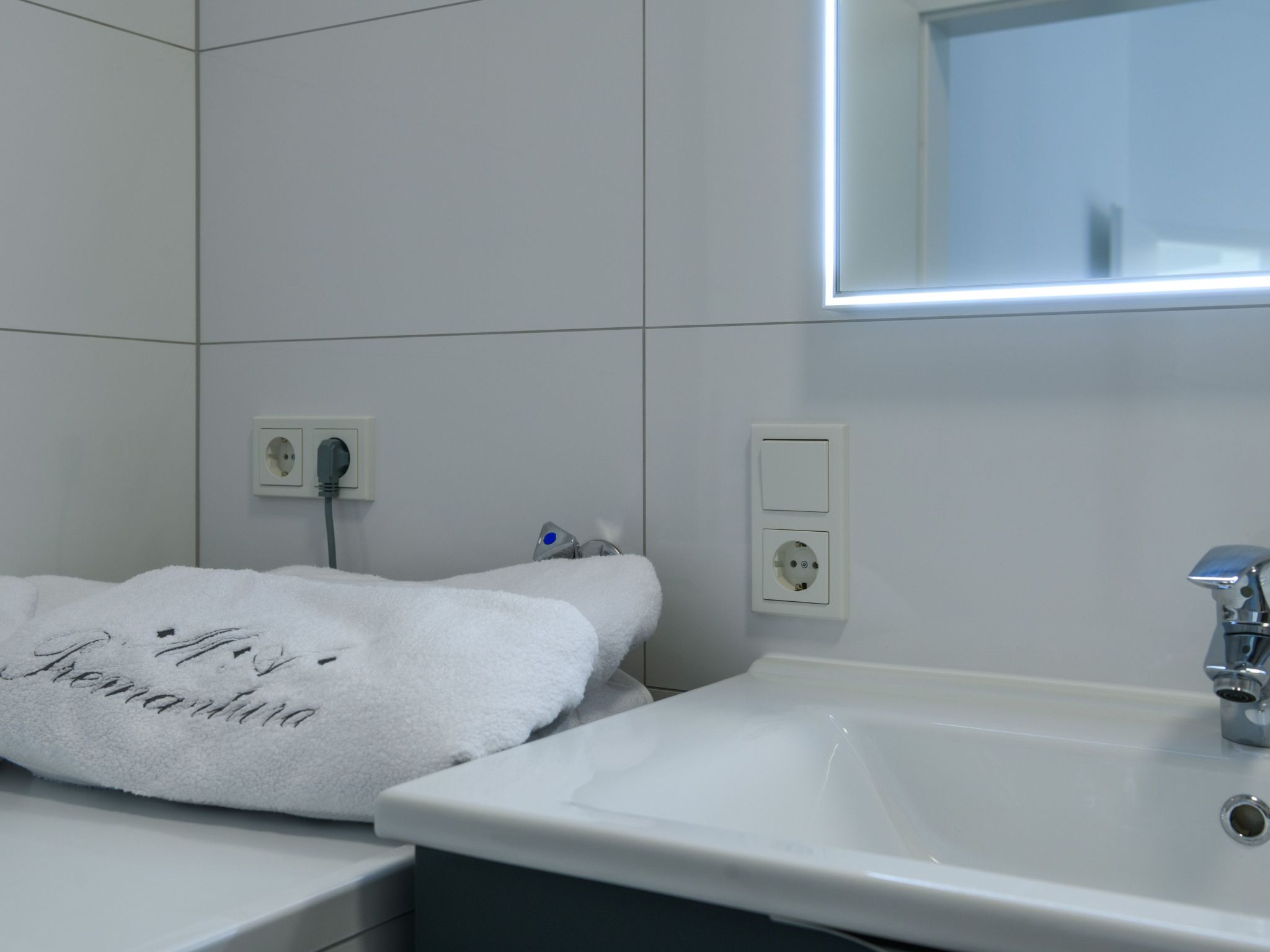 MA Premantura Luxusappartement Nr. 1 mit Terrasse und Parkplatz für 2+2 Persone-Drinnen