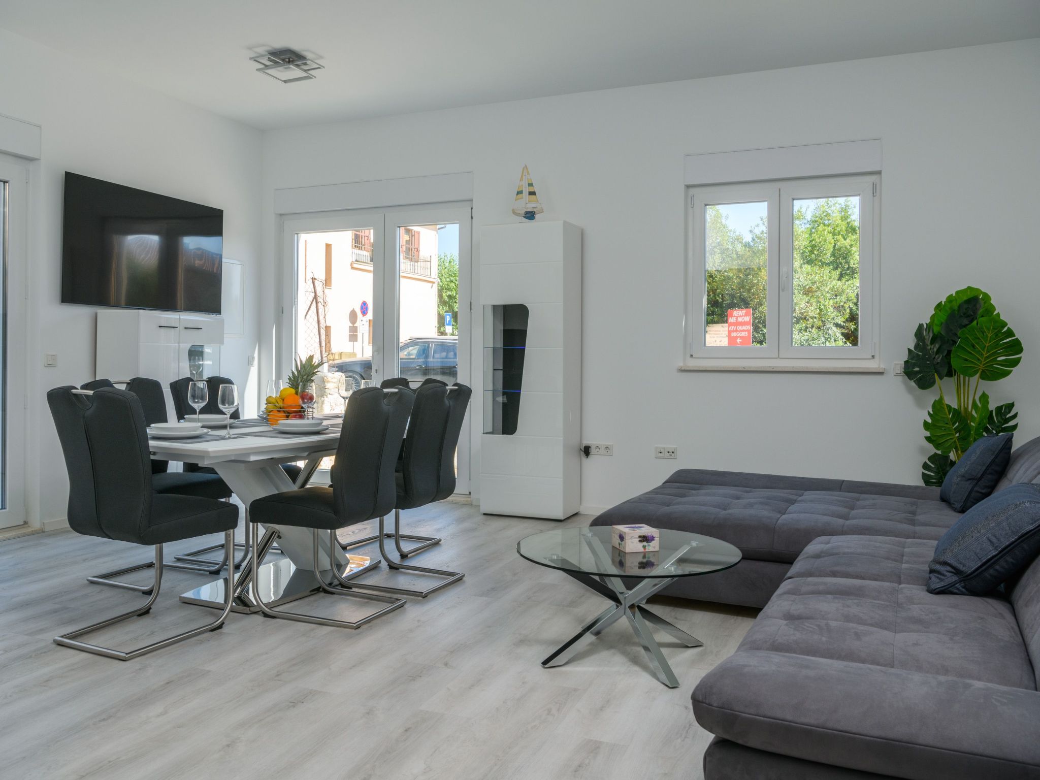 MA Premantura Luxusappartement Nr. 1 mit Terrasse und Parkplatz für 2+2 Persone-Drinnen