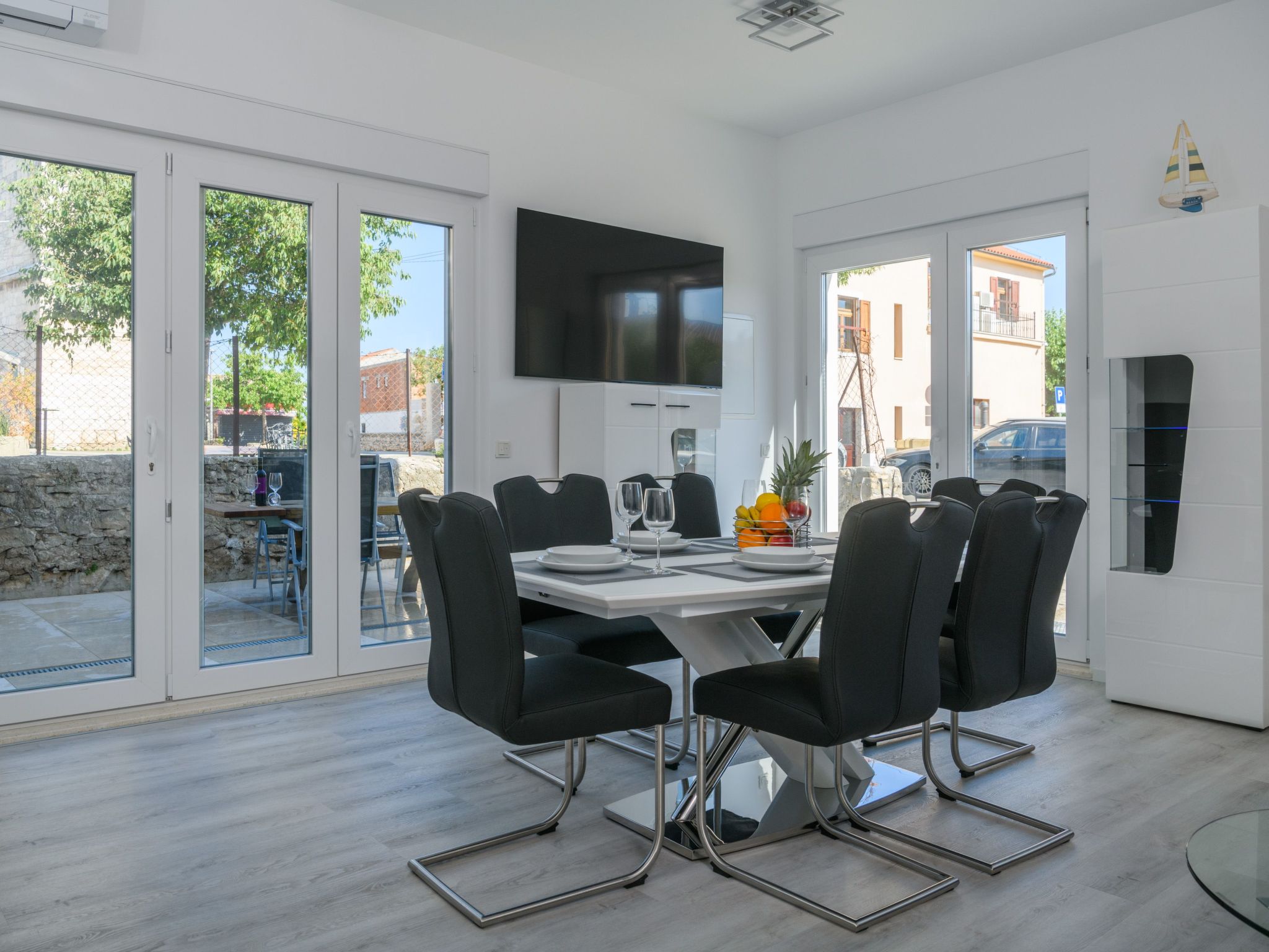 MA Premantura Luxusappartement Nr. 1 mit Terrasse und Parkplatz für 2+2 Persone-Drinnen