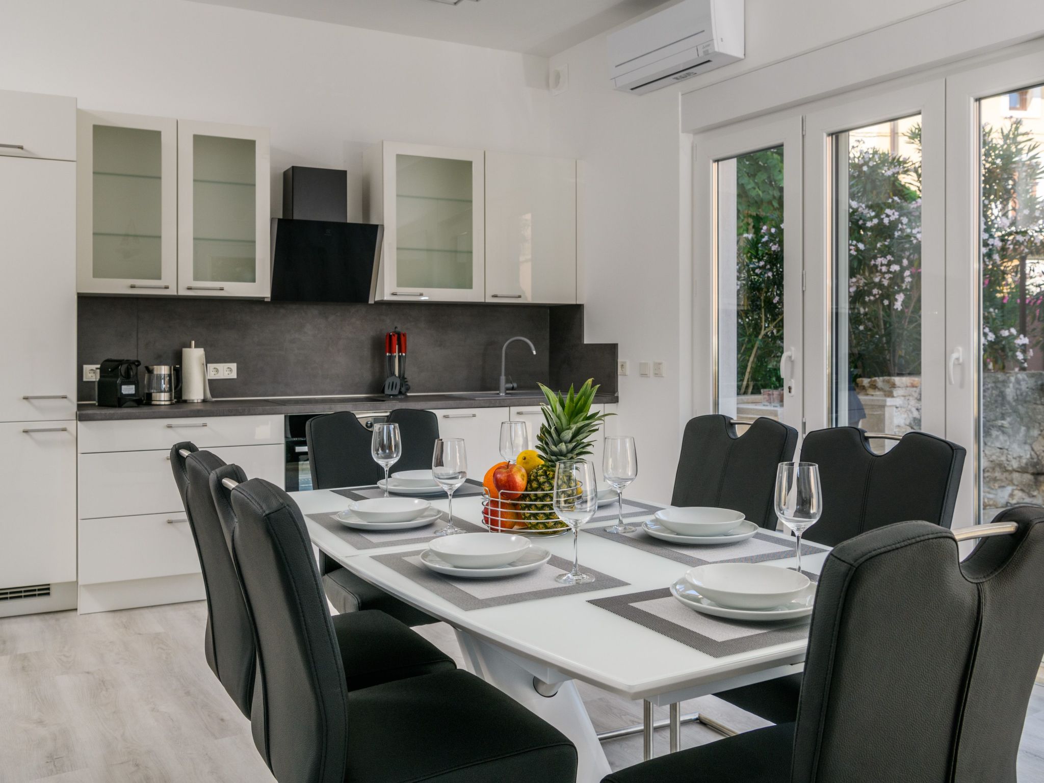 MA Premantura Luxusappartement Nr. 1 mit Terrasse und Parkplatz für 2+2 Persone-Drinnen