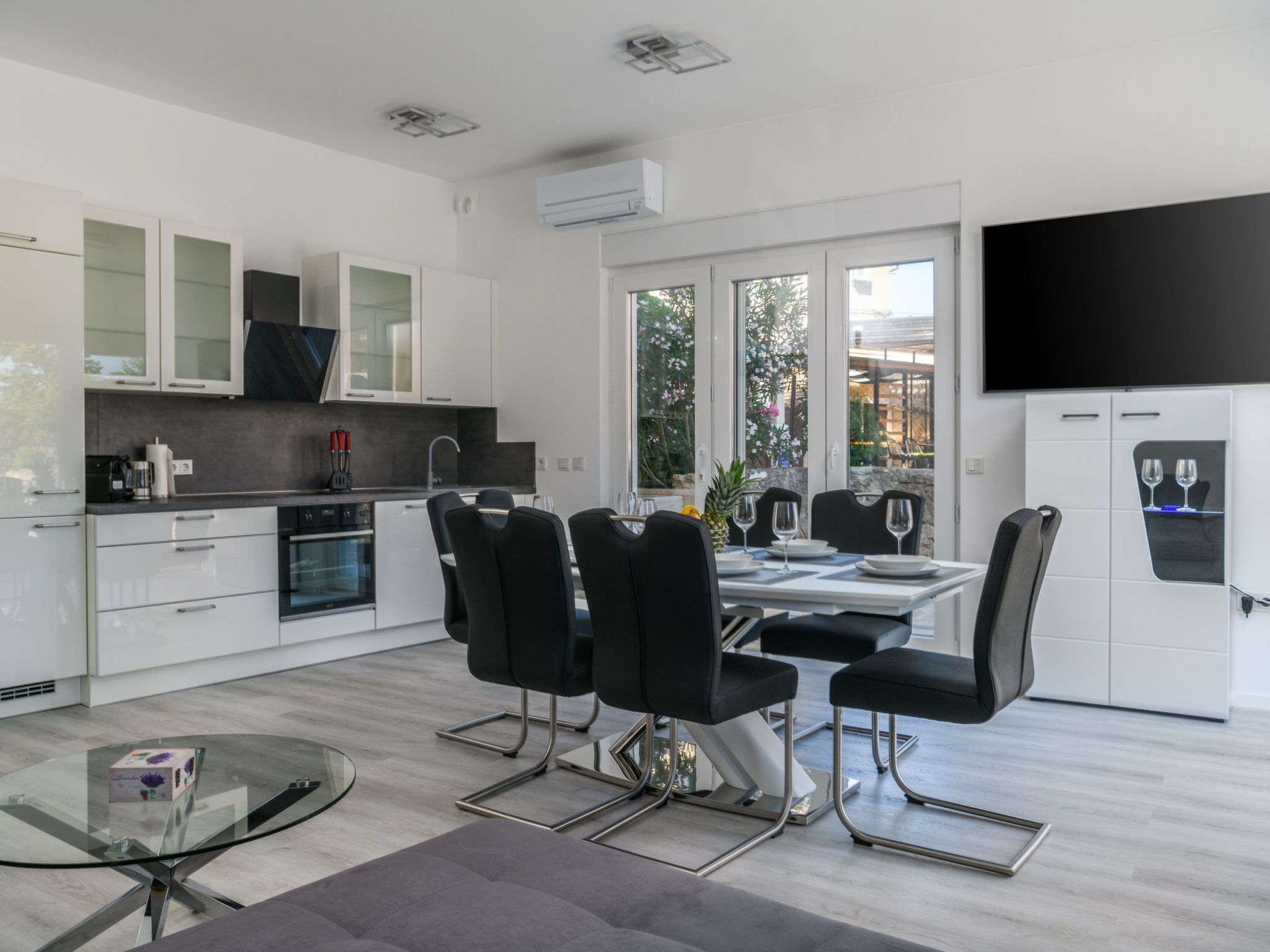 Photo of MA Premantura Luxusappartement Nr. 1 mit Terrasse und Parkplatz für 2+2 Persone