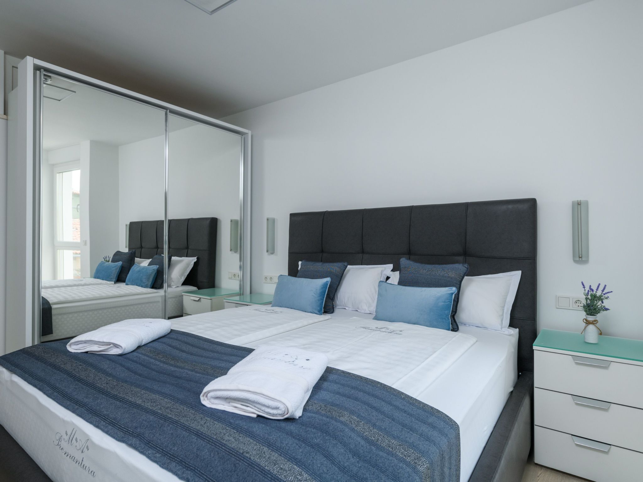 MA Premantura Luxus Apartment Nr. 3 mit Meerblick und Parkplatz für 2+2 Persone-Drinnen