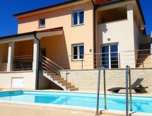 Villa "Marisol" mit Garten, Grill und Terrasse