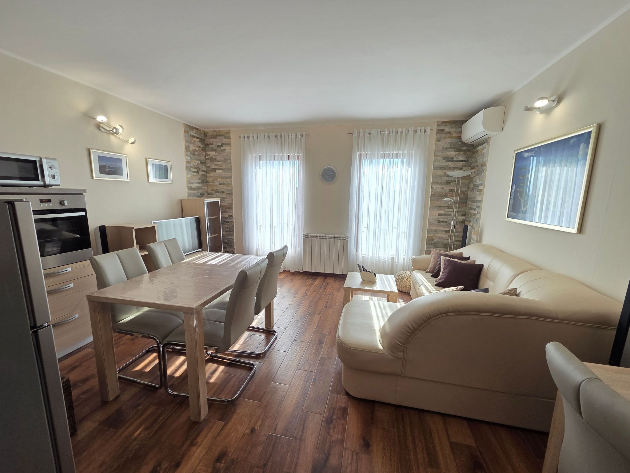 Photo of Elegantes Familienappartement mit privatem Pool