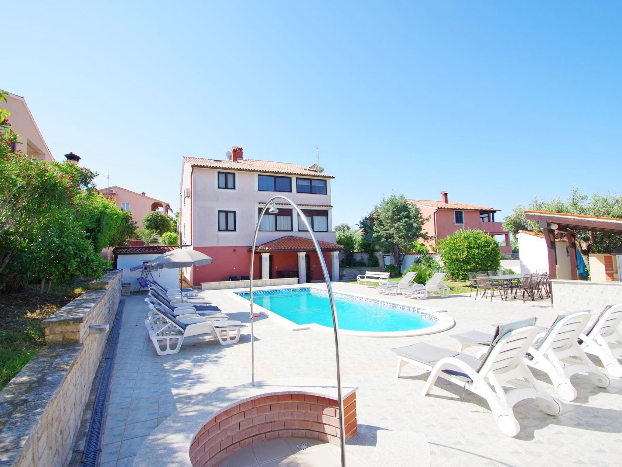 Photo of in Banjole mit Gemeinschaftspool