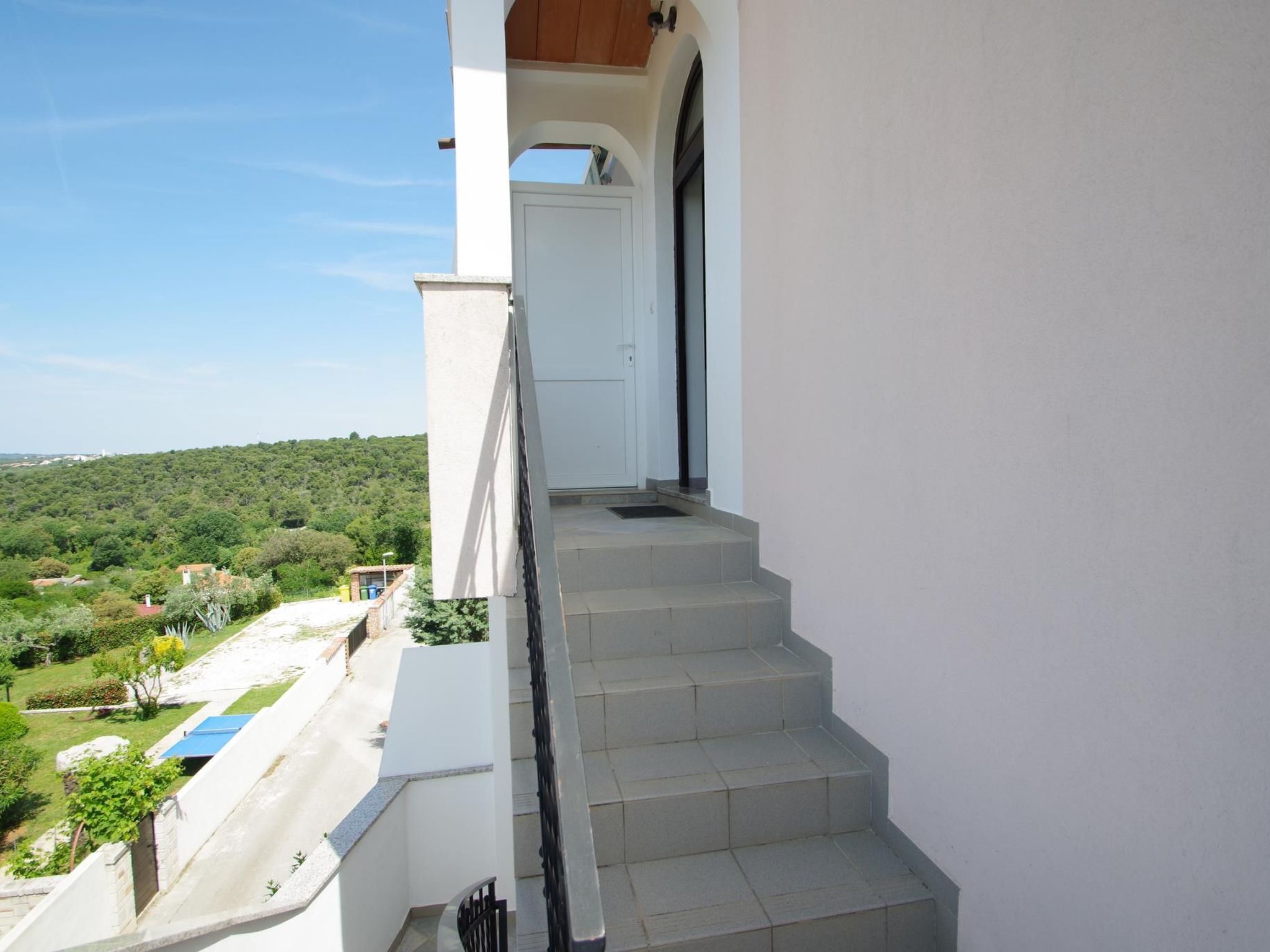 In Banjole mit Gemeinschaftspool-Buiten