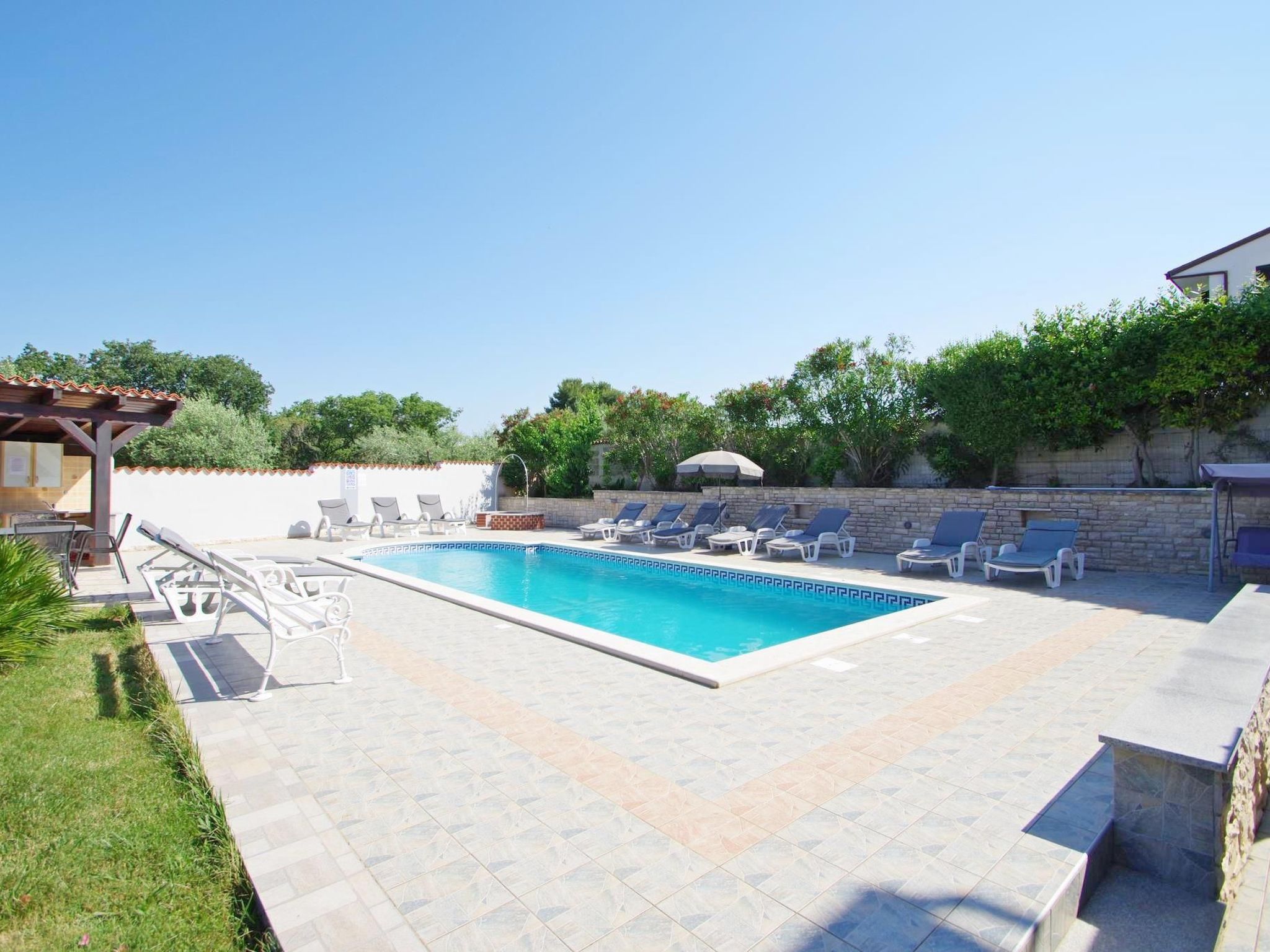 In Banjole mit Gemeinschaftspool-Image-tags.info