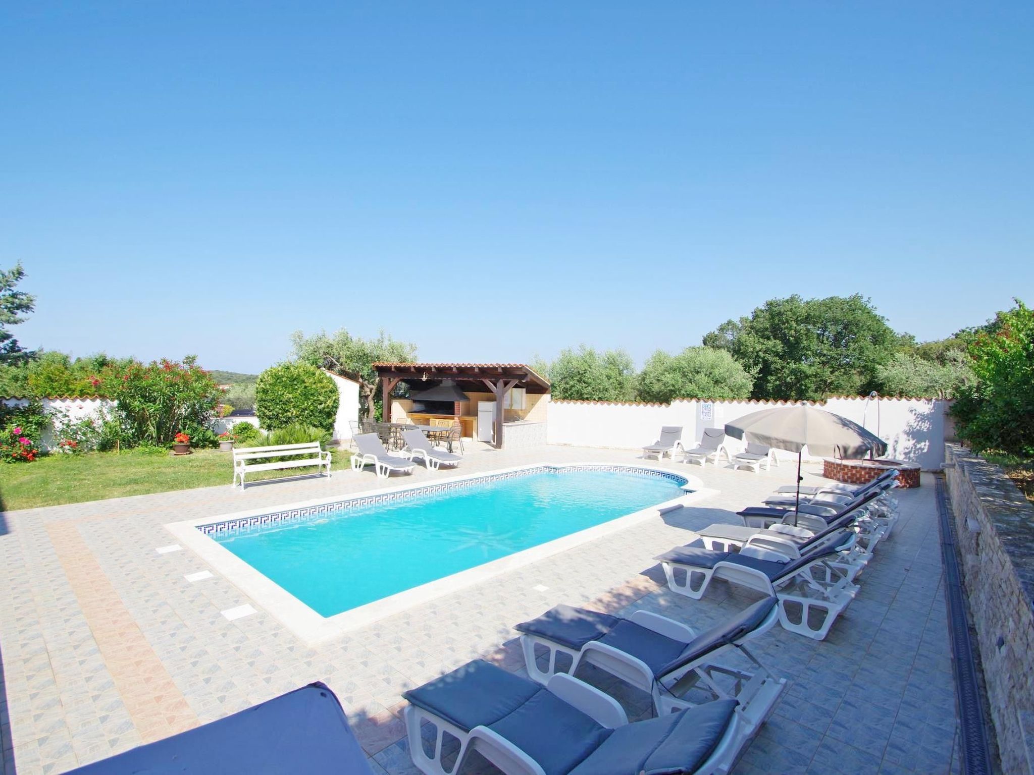 In Banjole mit Gemeinschaftspool-Image-tags.info