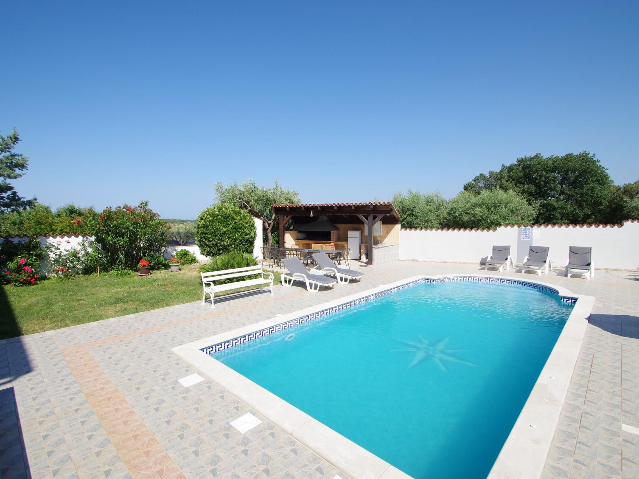 In Banjole mit Gemeinschaftspool-Image-tags.info