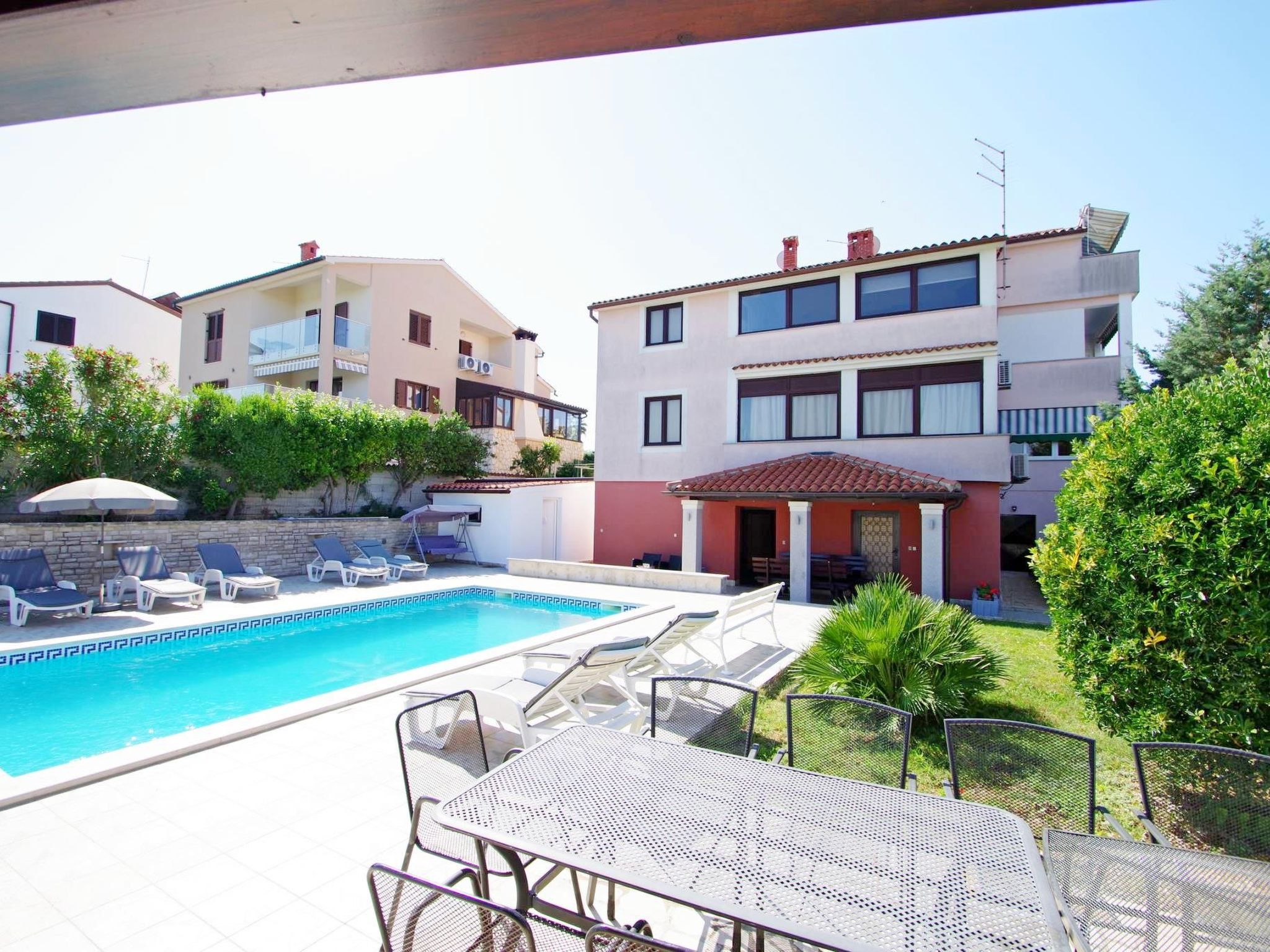 Wohnung in Banjole mit großem Garten-Buiten