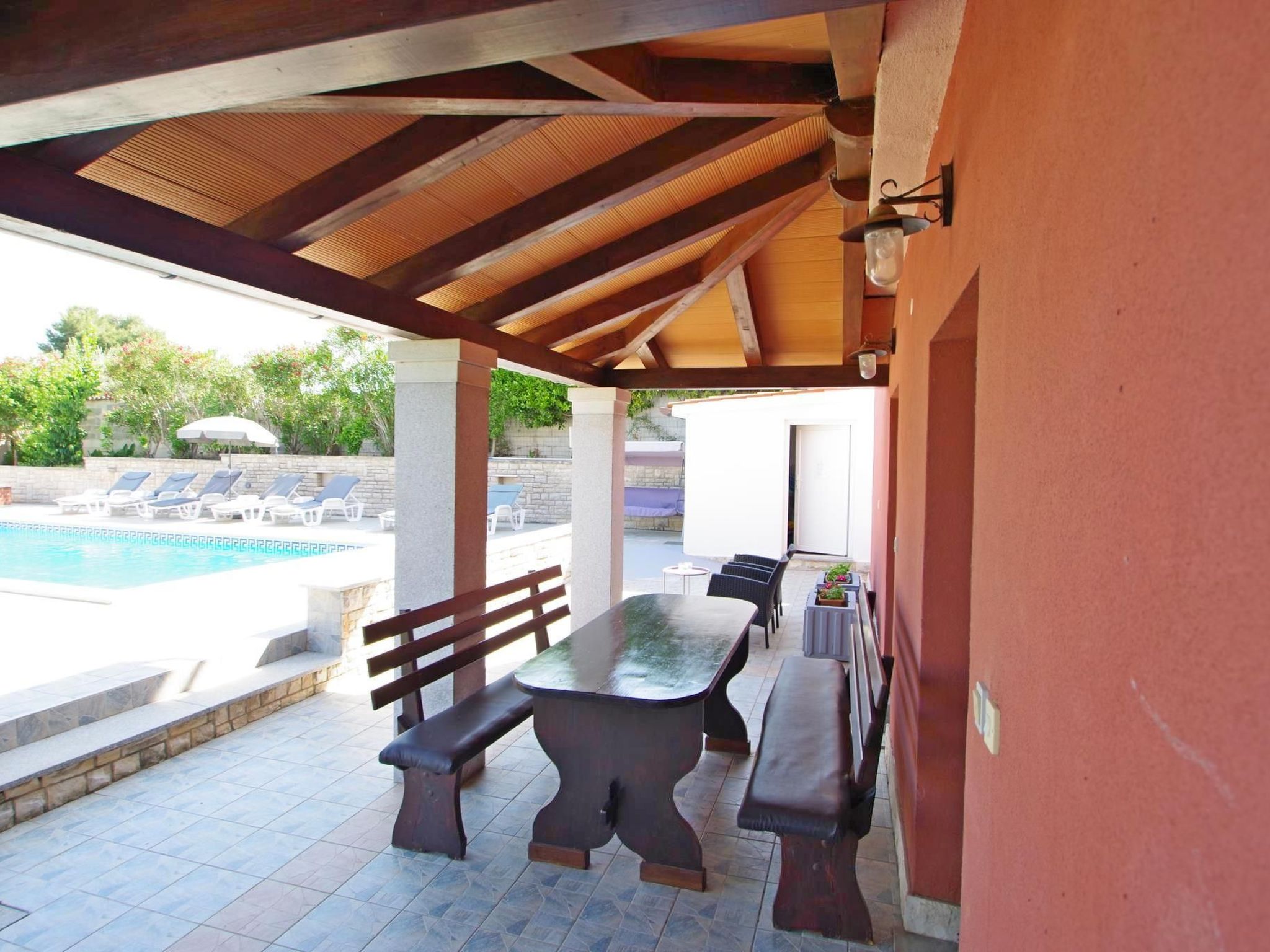 Wohnung in Banjole mit großem Garten-Buiten