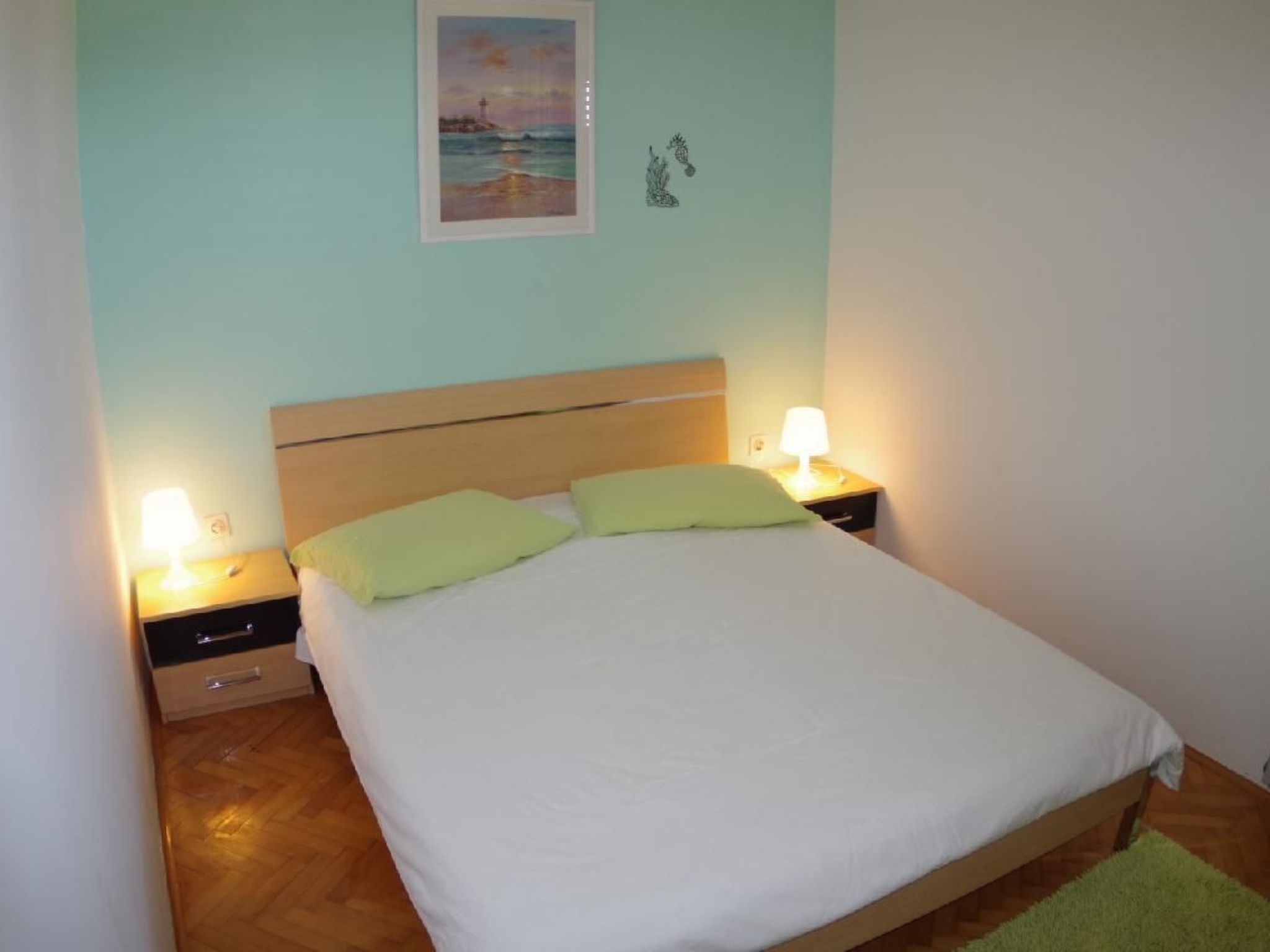 Photo of mit privatem Pool und Garten