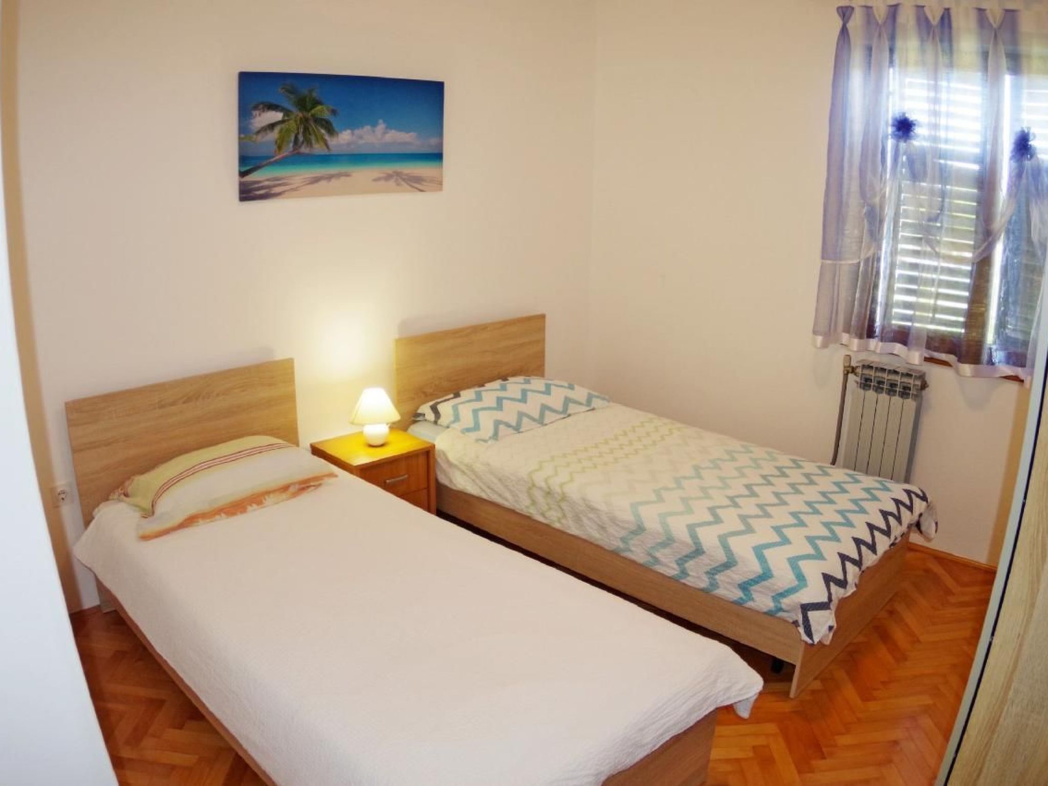 Photo of mit privatem Pool und Garten