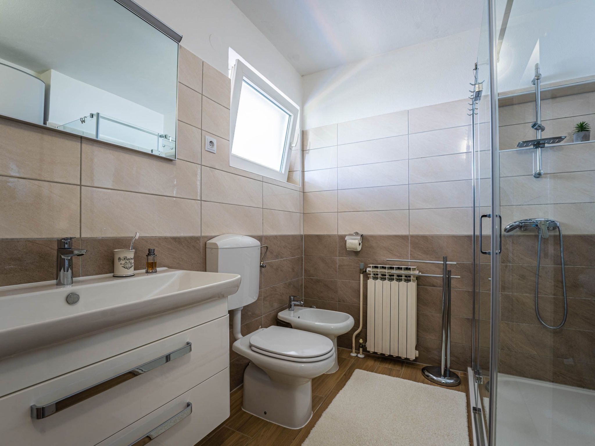 Photo of "Darko" mit Balkon