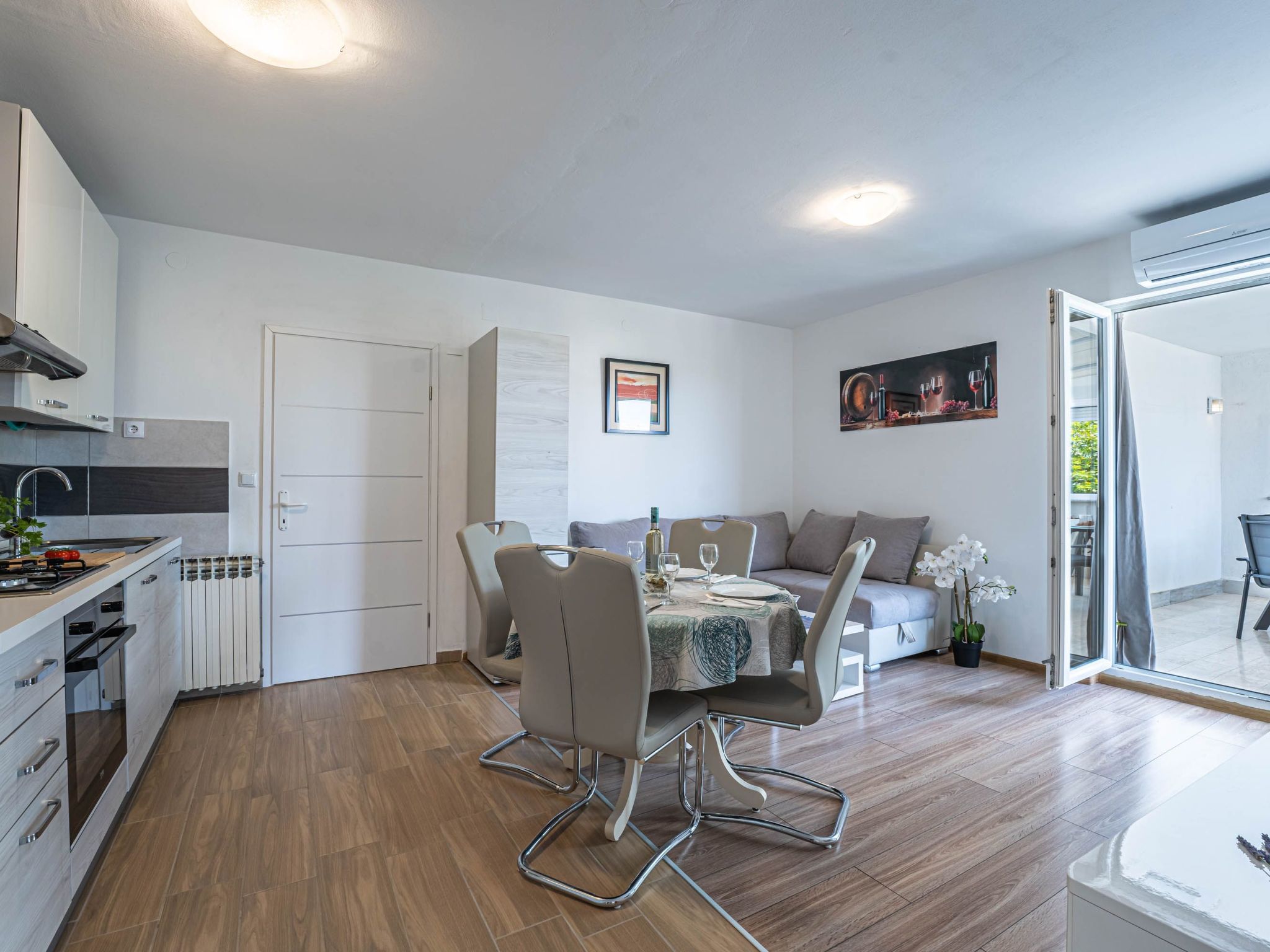 Photo of "Darko" mit Balkon