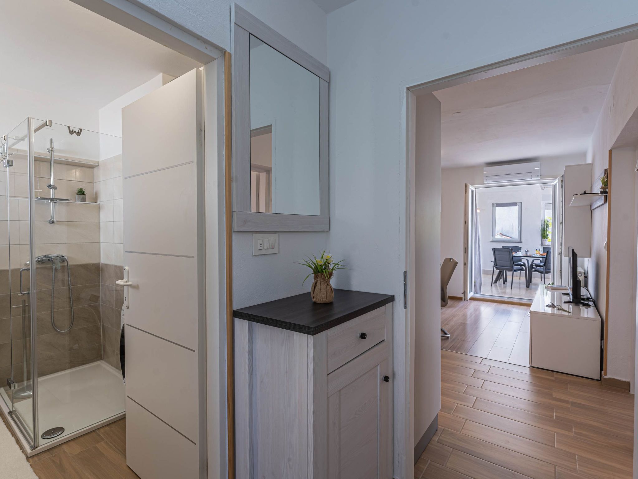 "Darko" mit Balkon-Inside